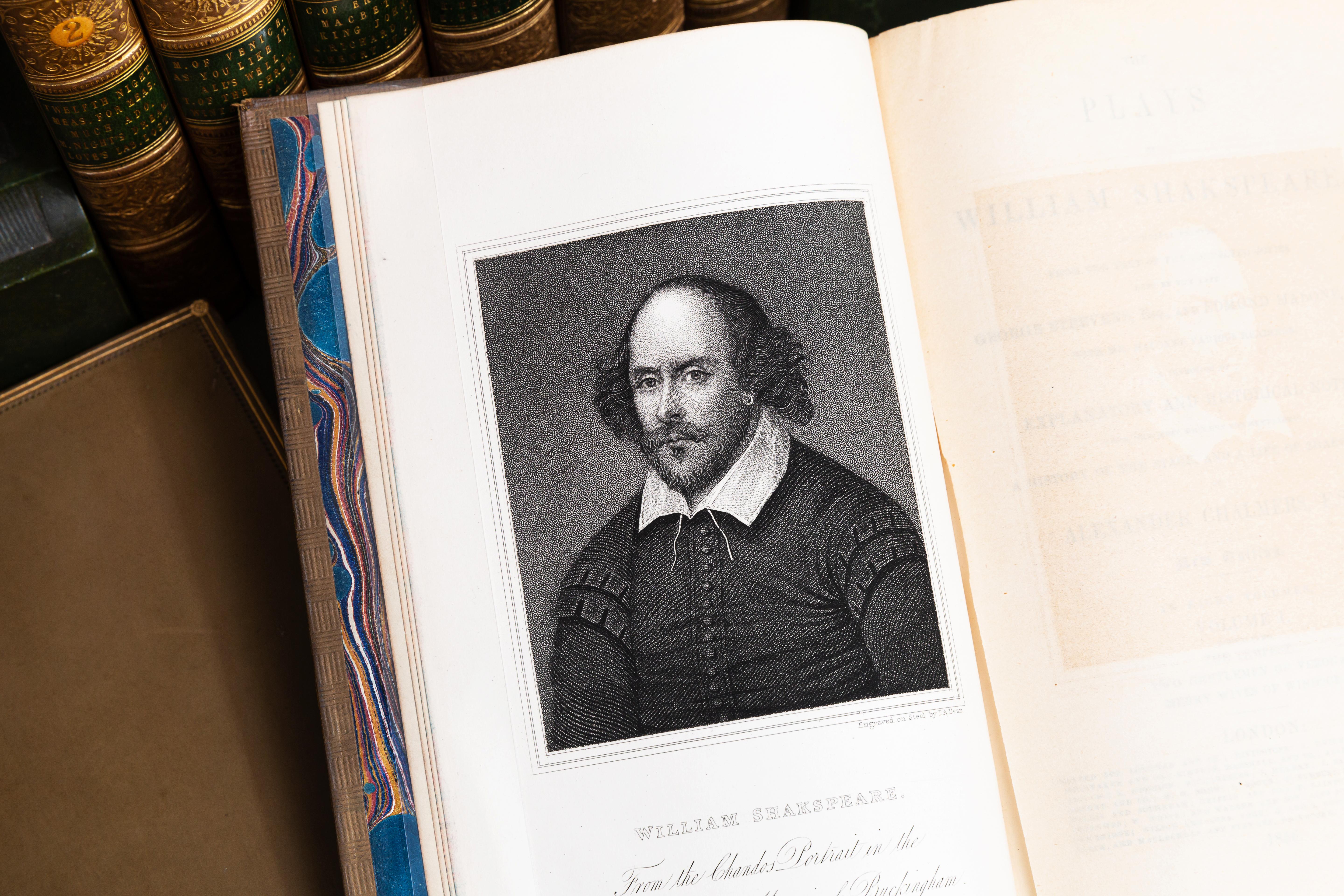 William Shakespeare, The Plays In Good Condition In New York, NY