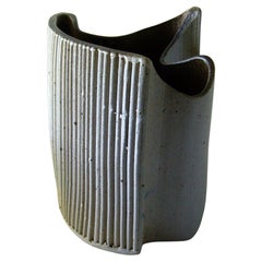 William Shinn Lavanda California Studio Pottery Jarrón Ikebana extruido Años 80