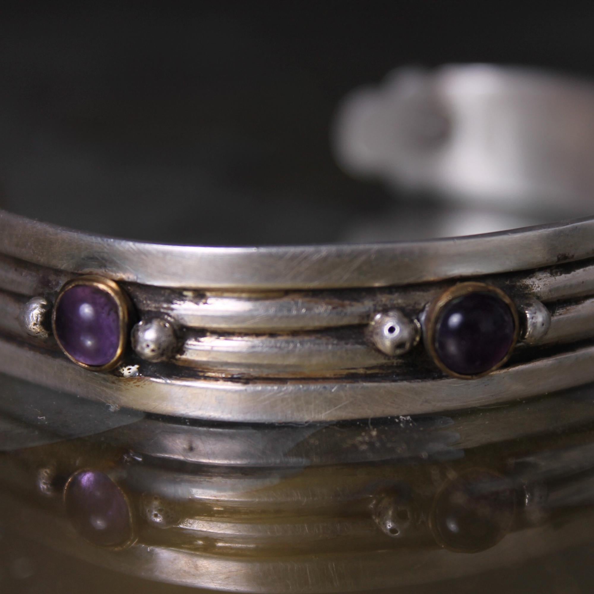William Spratling Bracelet manchette en argent sterling, laiton et améthyste Taxco, Mexique 1