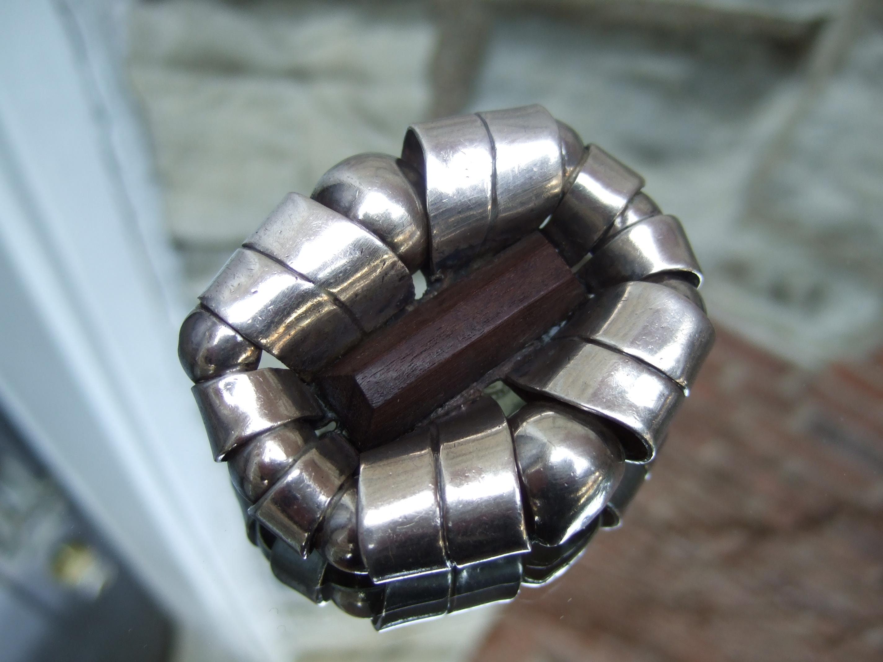 William Spratling Rare Early Sterling Silver Wood Design Artisan Brooch c 1940 In Good Condition For Sale In University City, MO