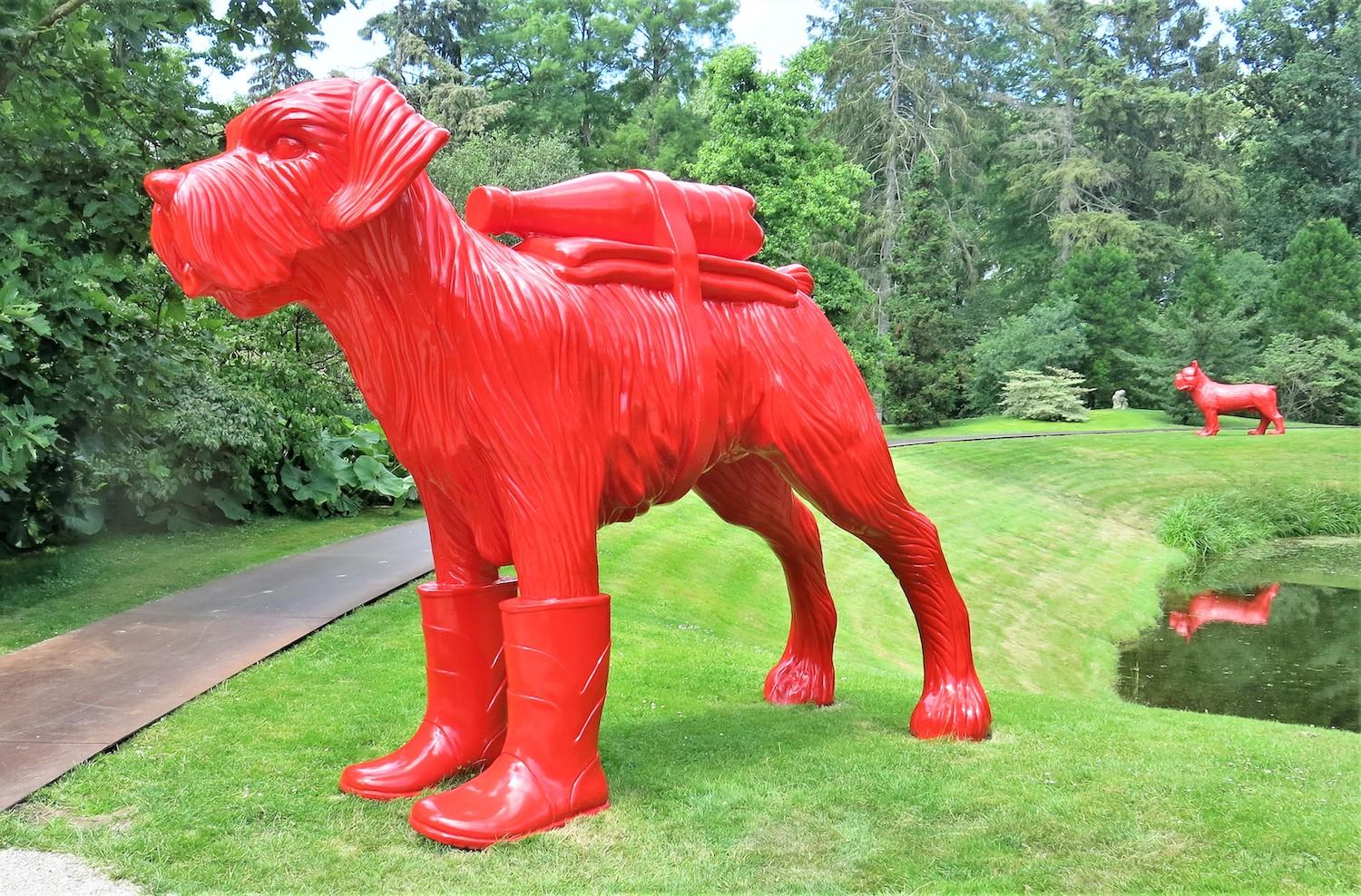 Big Cloned Schnauzer with water bottle  - Sculpture by William Sweetlove