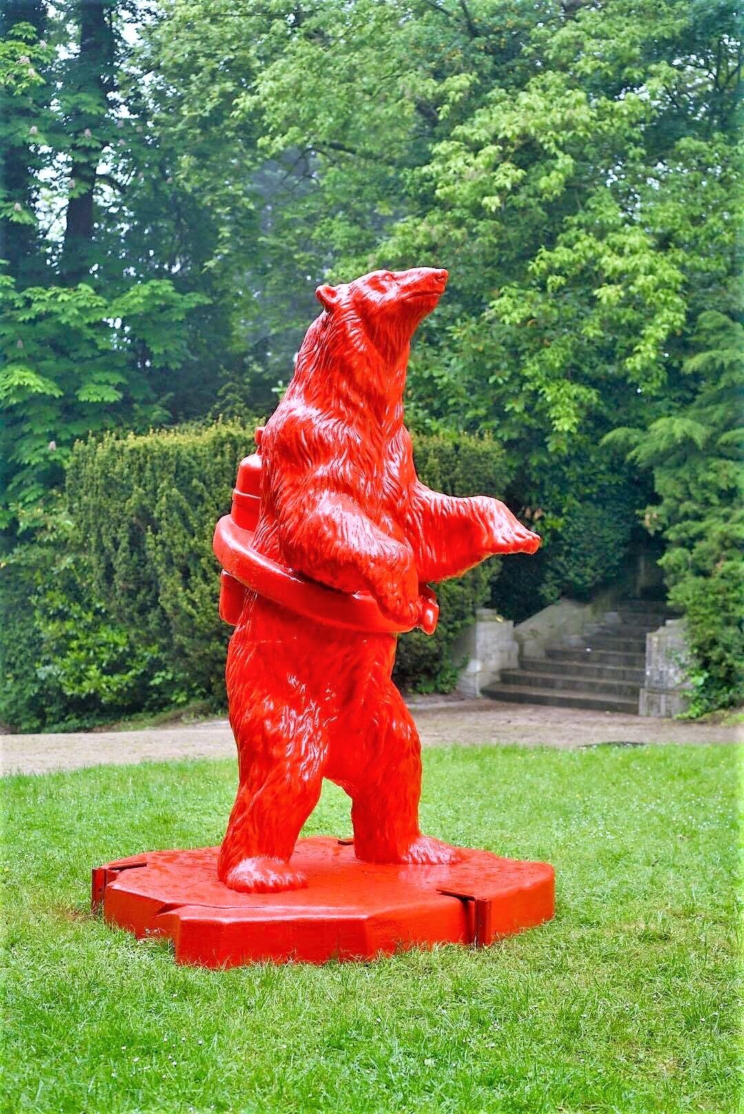 William Sweetlove Figurative Sculpture - Cloned big Polar Bear with pet bottle