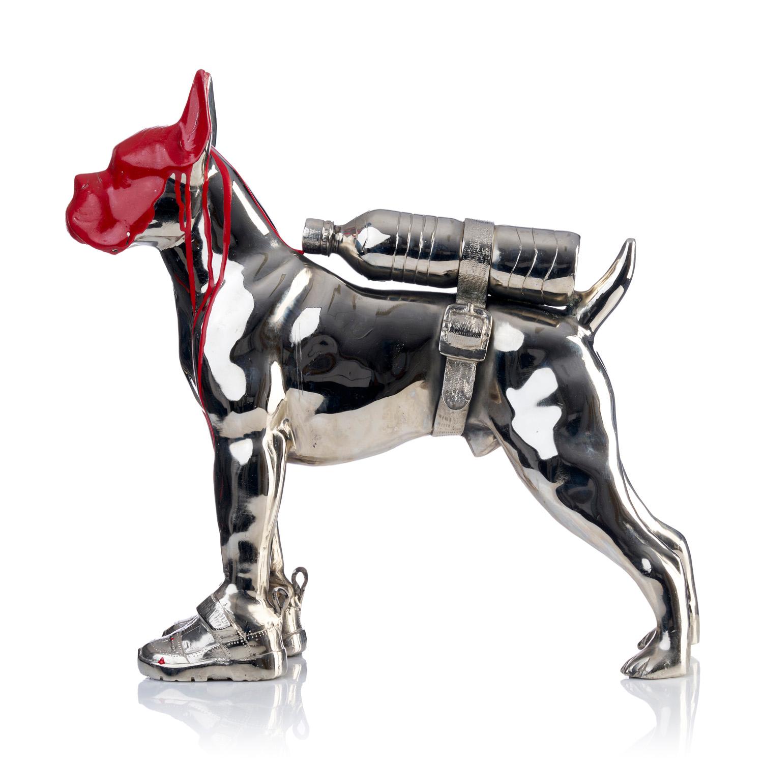 Cloned Bulldogge mit Haustierflasche im Angebot 1
