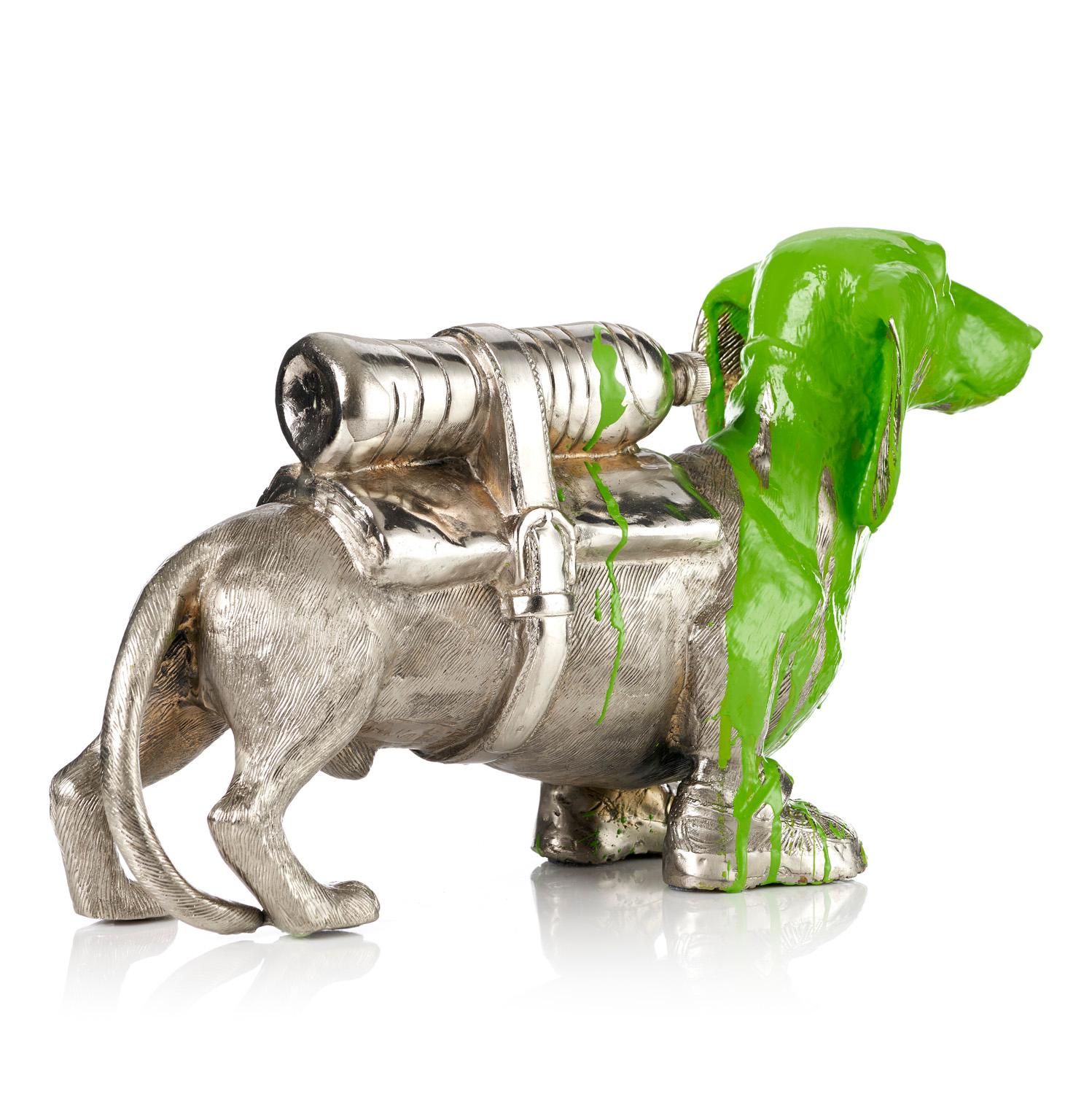 Cloned Dachshund with pet bottle (green) 1