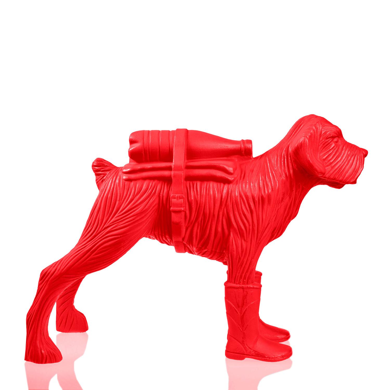 Cloned Schnauzer mit Wasserflasche (Rot), Figurative Sculpture, von William Sweetlove