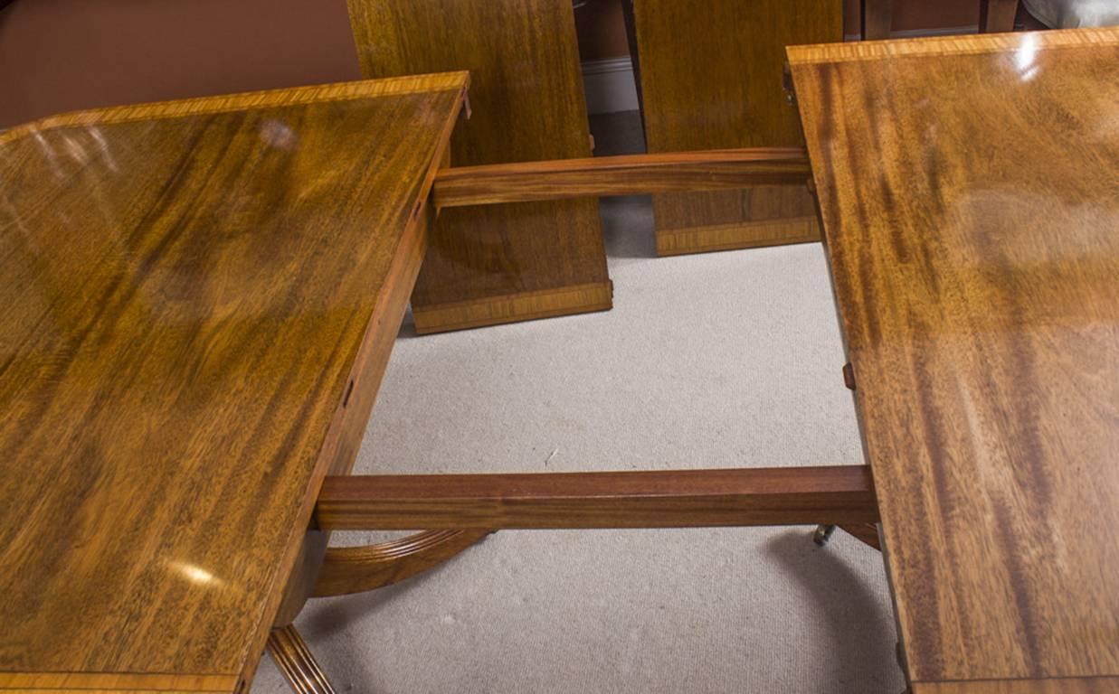 William Tillman Regency Dining Table and Ten Hepplewhite Chairs, 20th Century 3