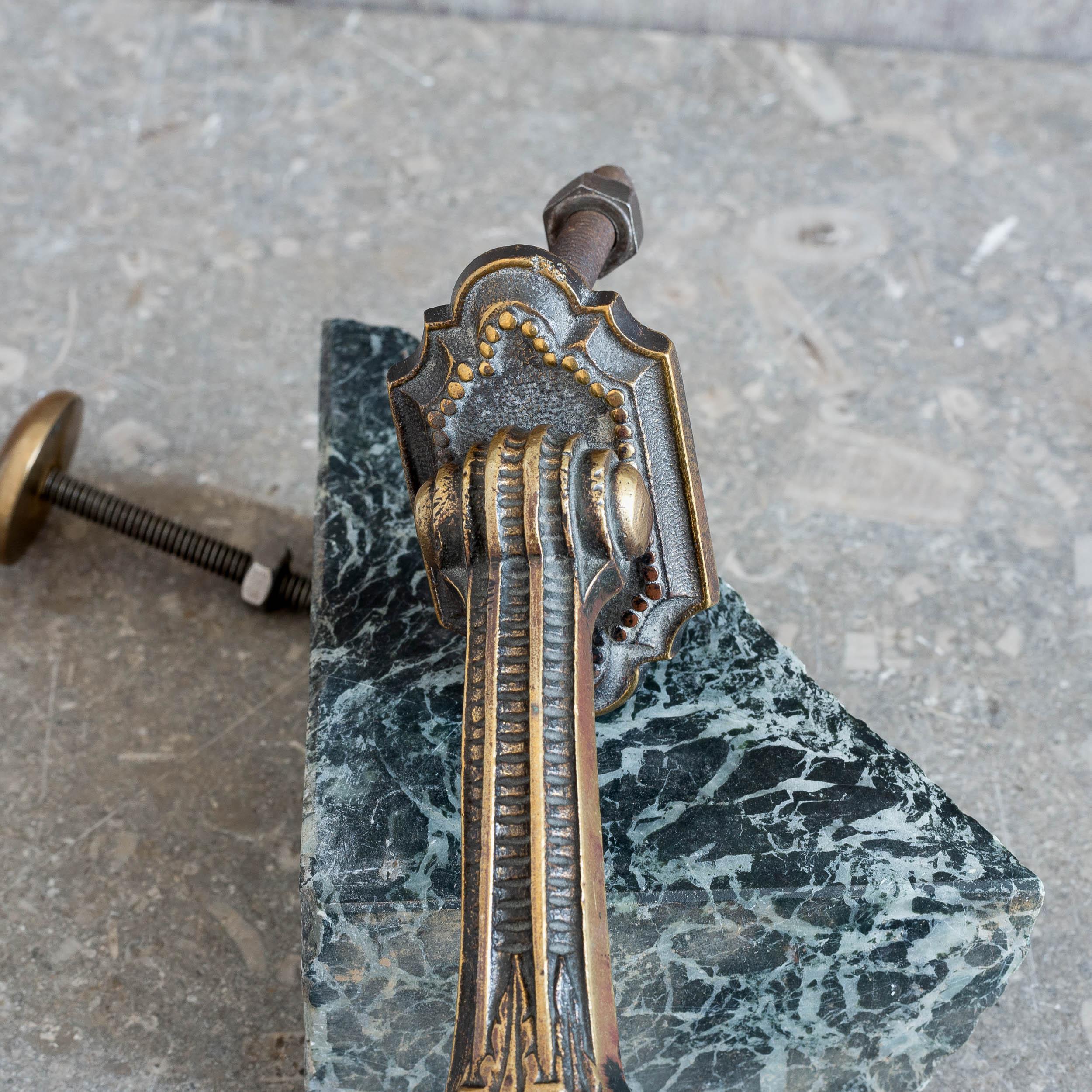 Britannico William Tonks & Sons: battente vittoriano in ottone in vendita