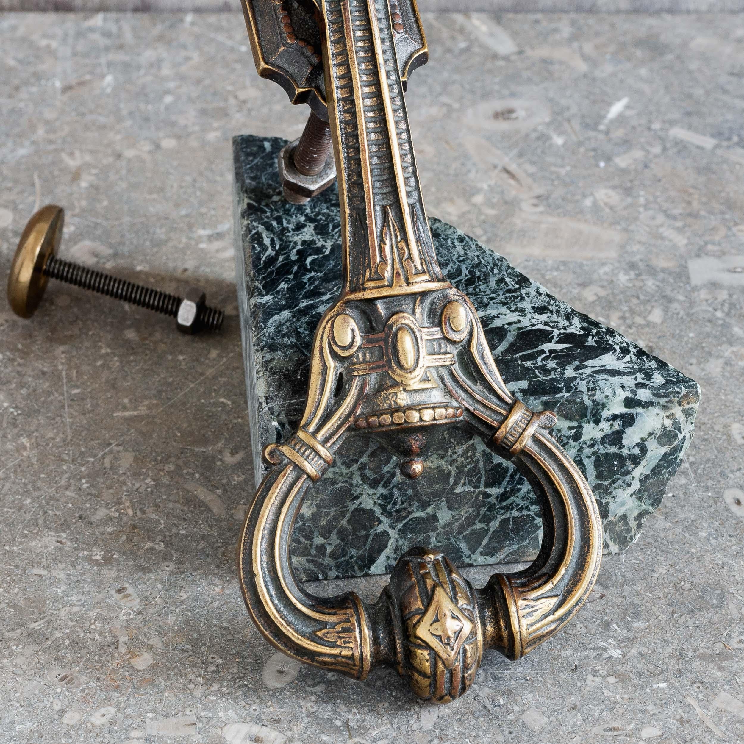 William Tonks & Sons: battente vittoriano in ottone In condizioni buone in vendita a London, GB