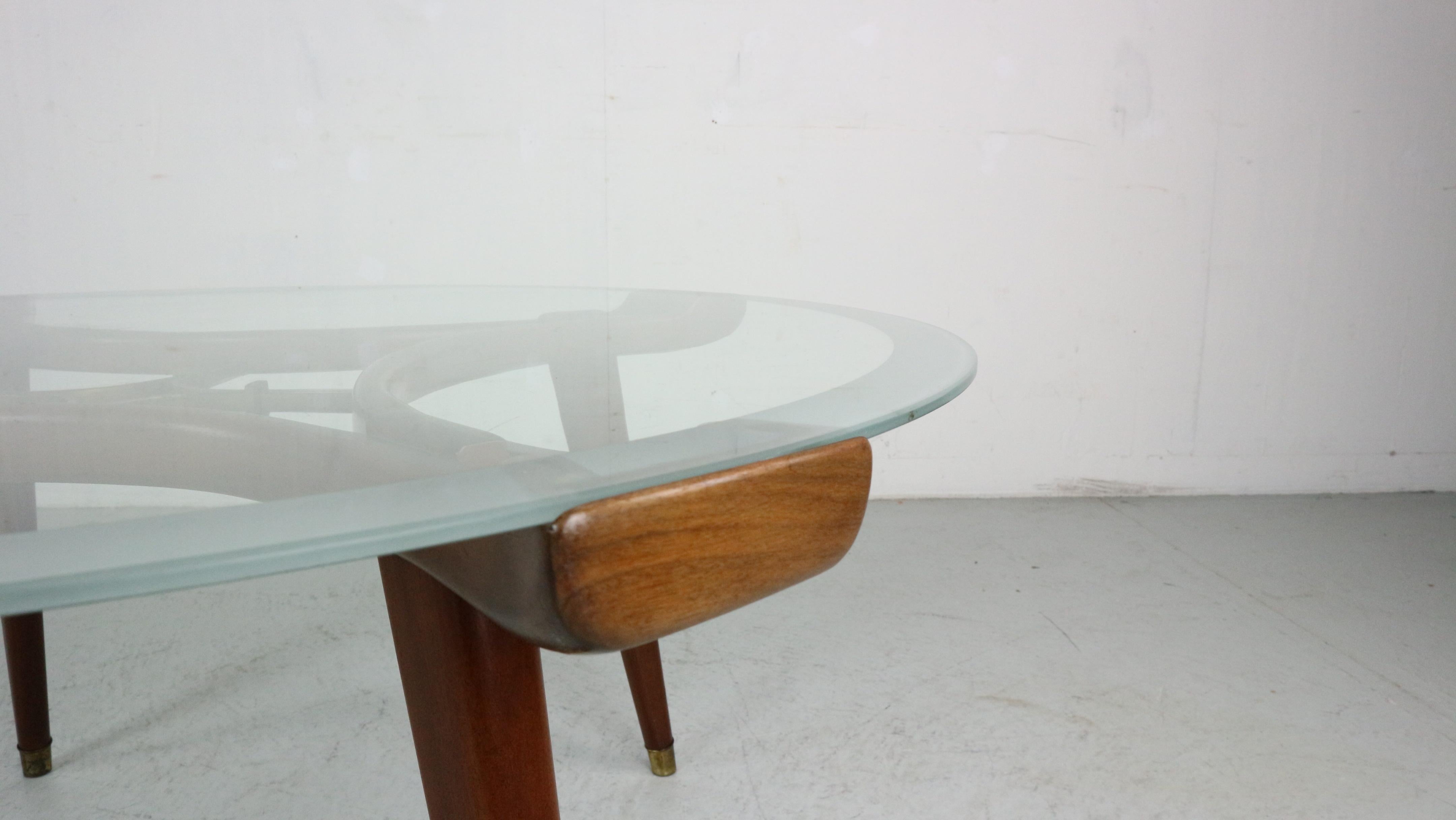 William Watting Brass, Wallnut, Round Glass Coffee Table for Fristho, 1950s For Sale 4