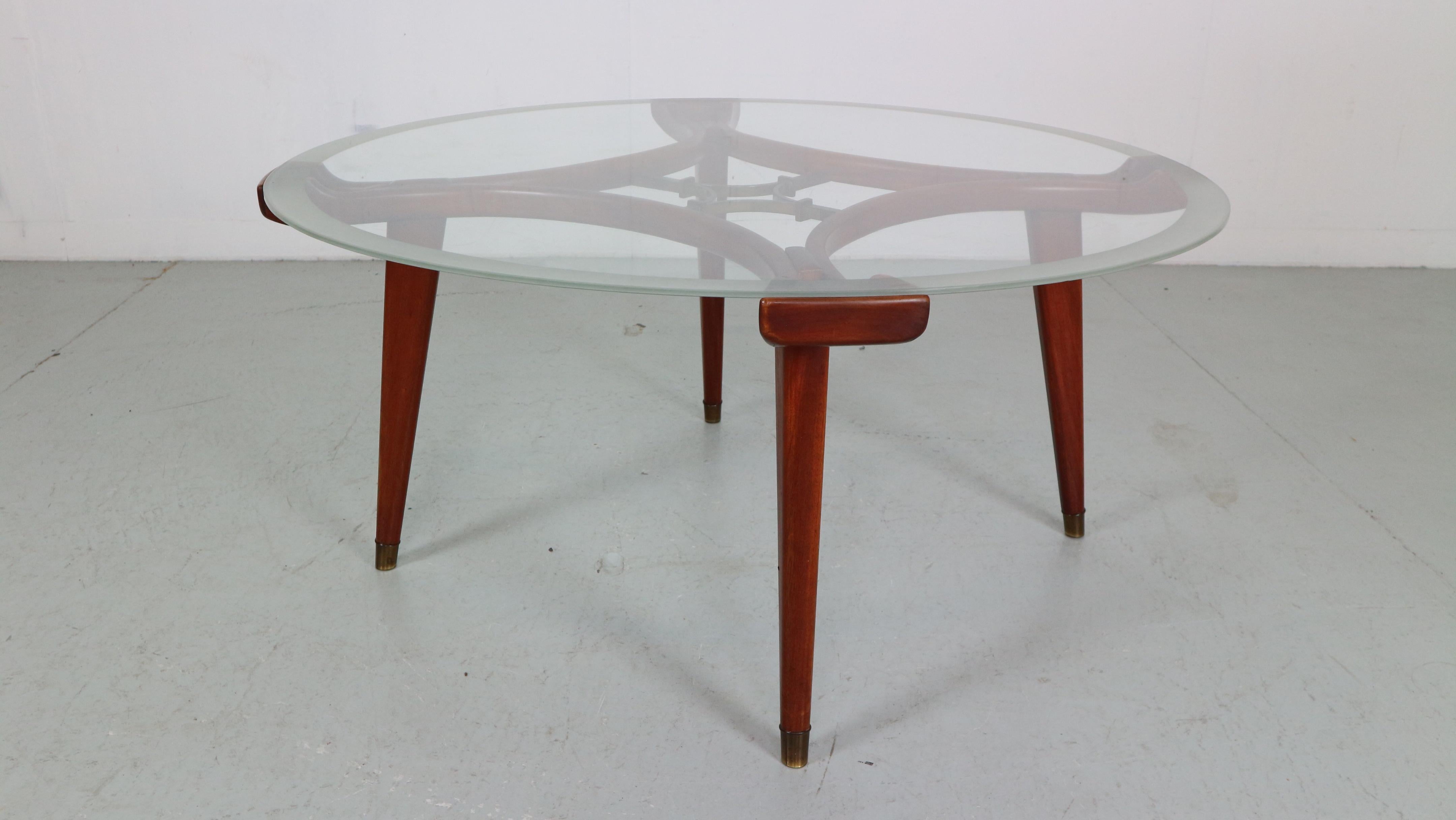 Mid-Century Modern period original coffee table, designed by William Watting, produced by Fristho, the Netherlands, 1950s.

Model Name- 