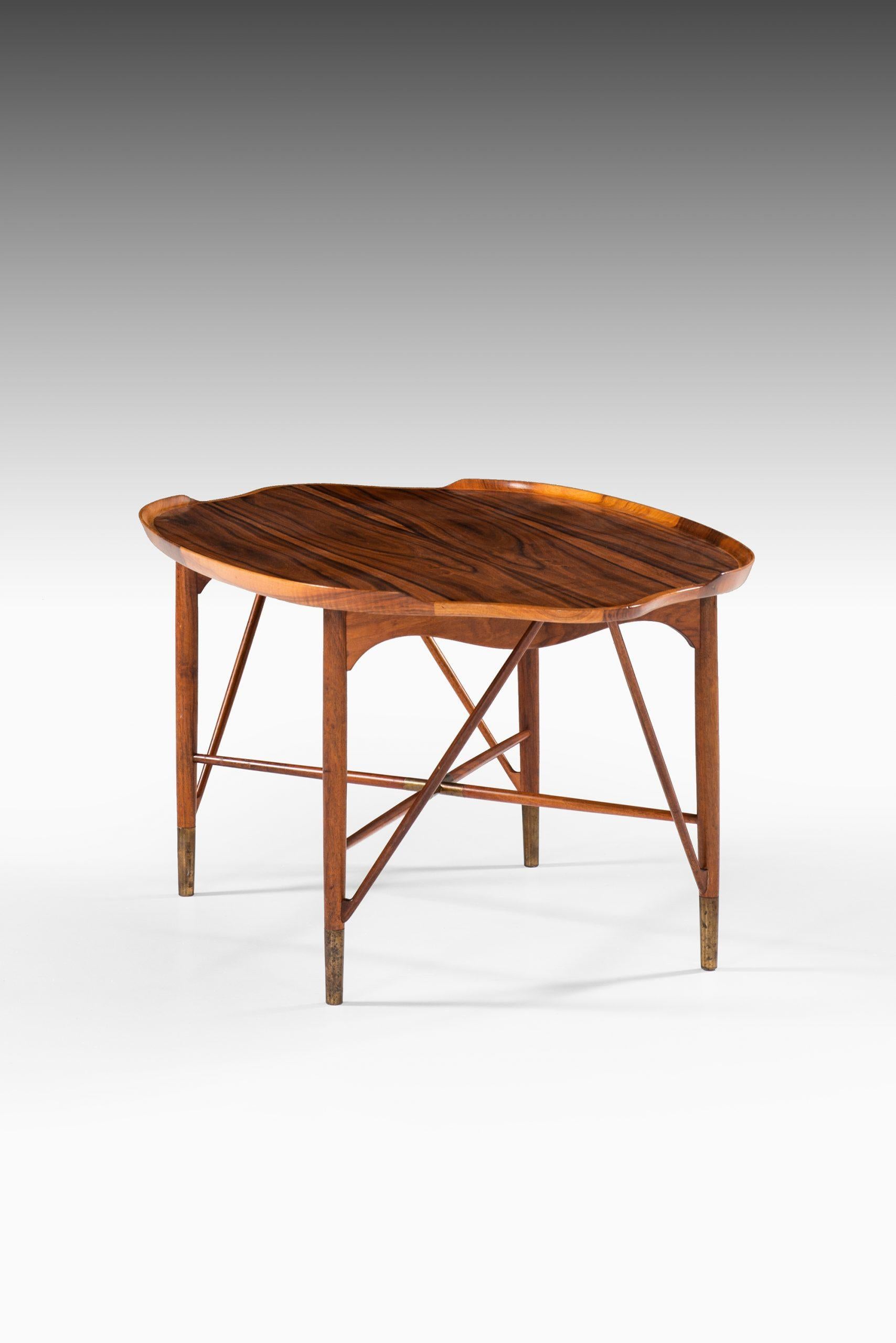 William Watting Coffee Table Produced by Cabinetmaker Michael Laursen in Denmark In Good Condition In Limhamn, Skåne län