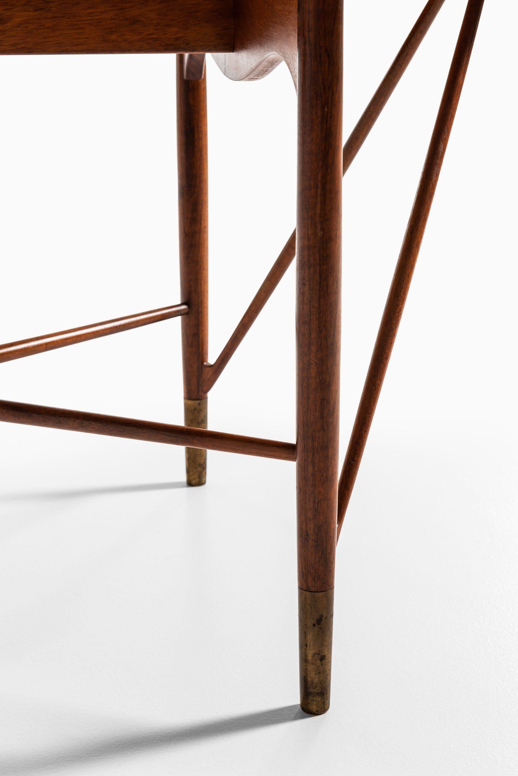 William Watting Coffee Table Produced by Cabinetmaker Michael Laursen in Denmark 2