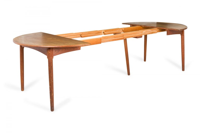 William Watting Danish Mid-Century Modern Teak Dining Table with Leaves For Sale 9