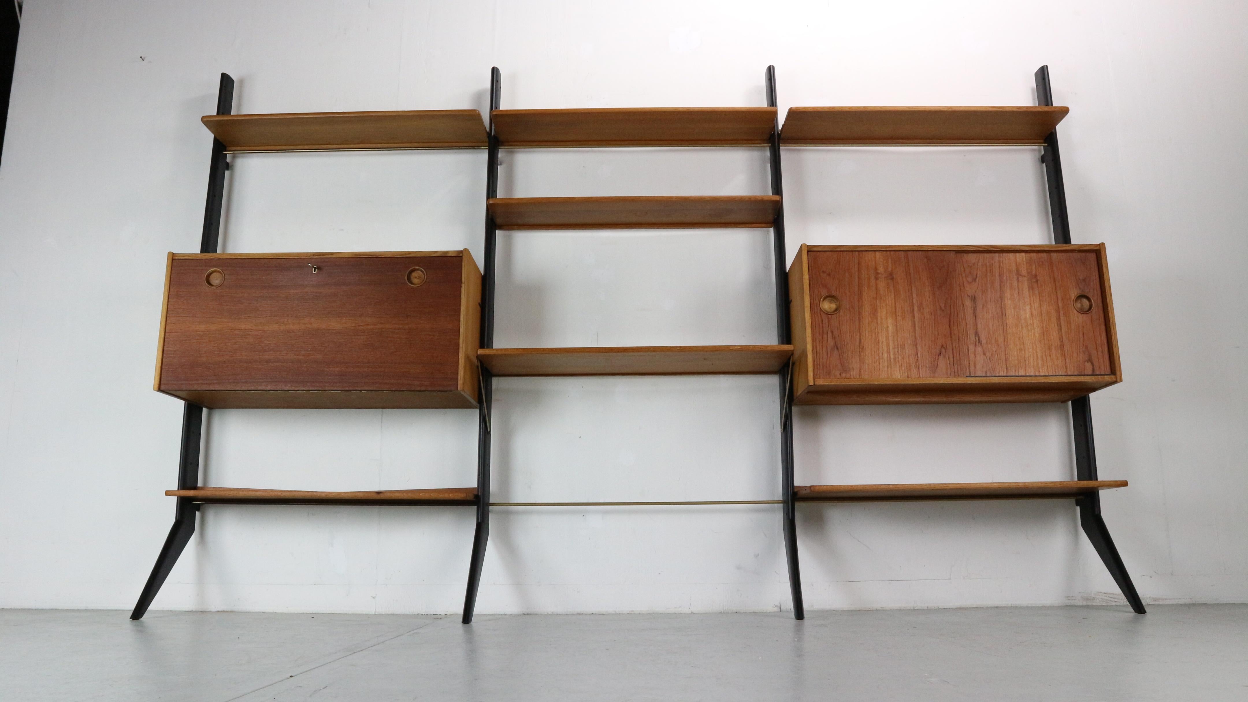 Mid-Century Modern William Watting  Free Standing Modular Wall unit, 1960s the Netherlands For Sale