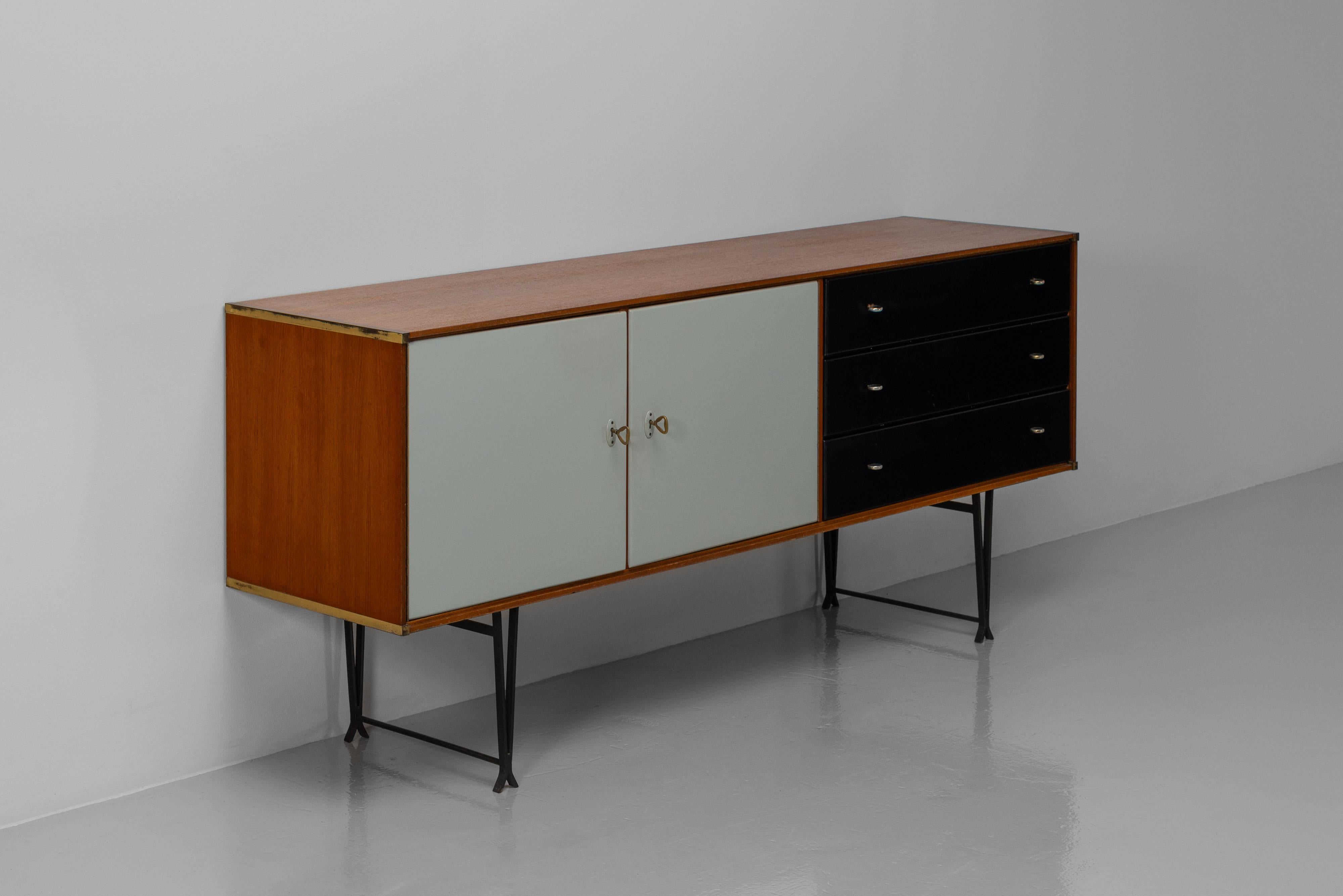 Mid-20th Century William Watting sideboard Fristho Franeker Netherlands 1954 For Sale