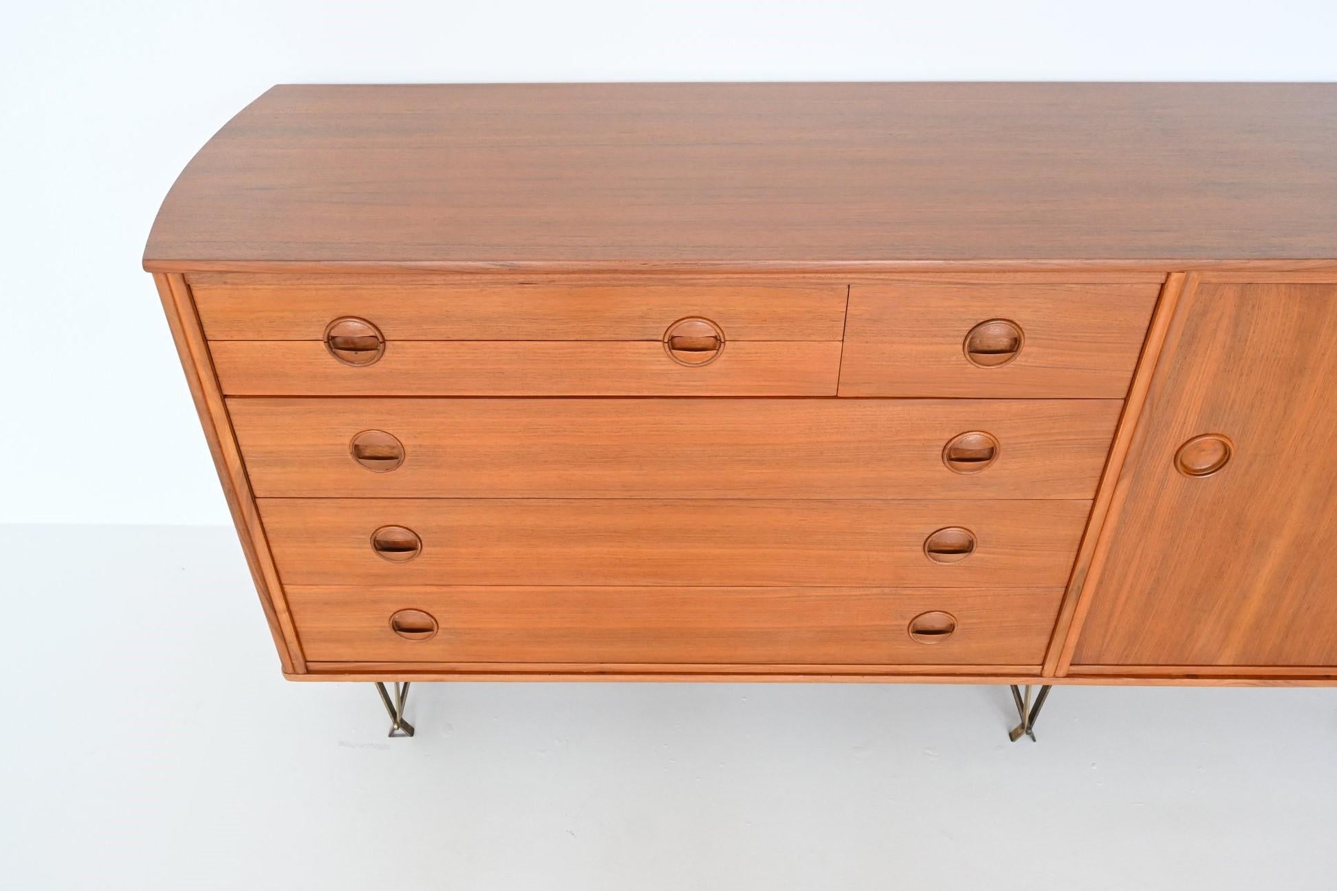 William Watting sideboard in walnut and brass Fristho The Netherlands 1954 For Sale 4