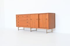 Credenza William Watting in noce e ottone Fristho Paesi Bassi 1954