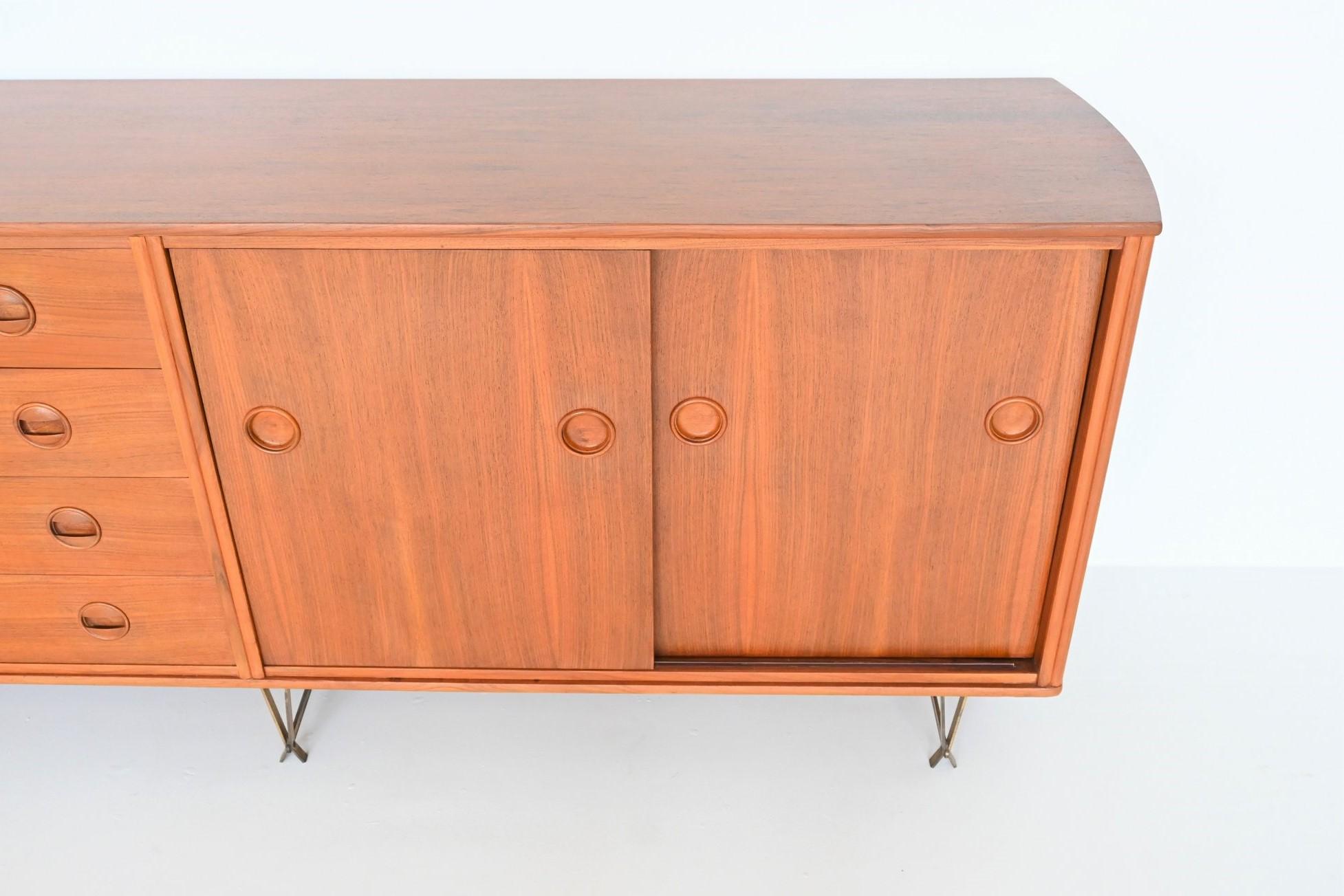 William Watting sideboard in walnut and brass Fristho The Netherlands 1954 For Sale 2