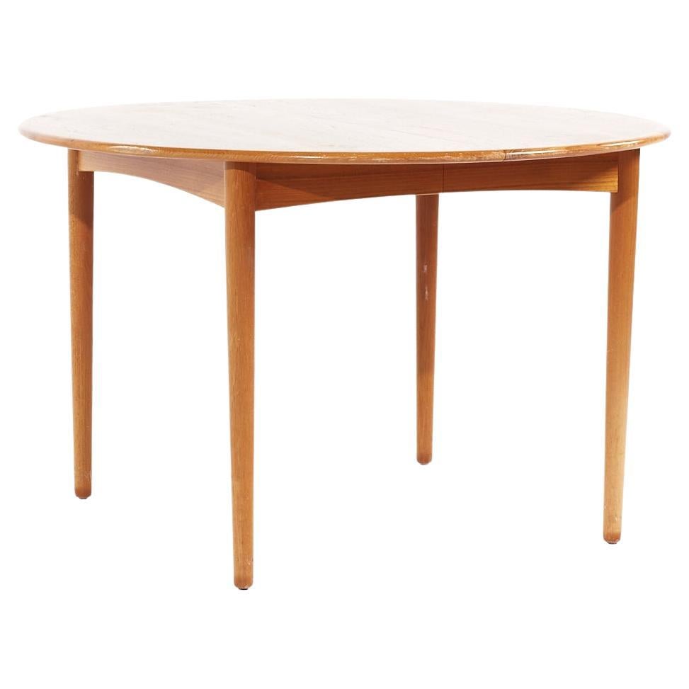 William Watting Style MCM Danish Teak Expanding Dining Table with 2 Leaves For Sale