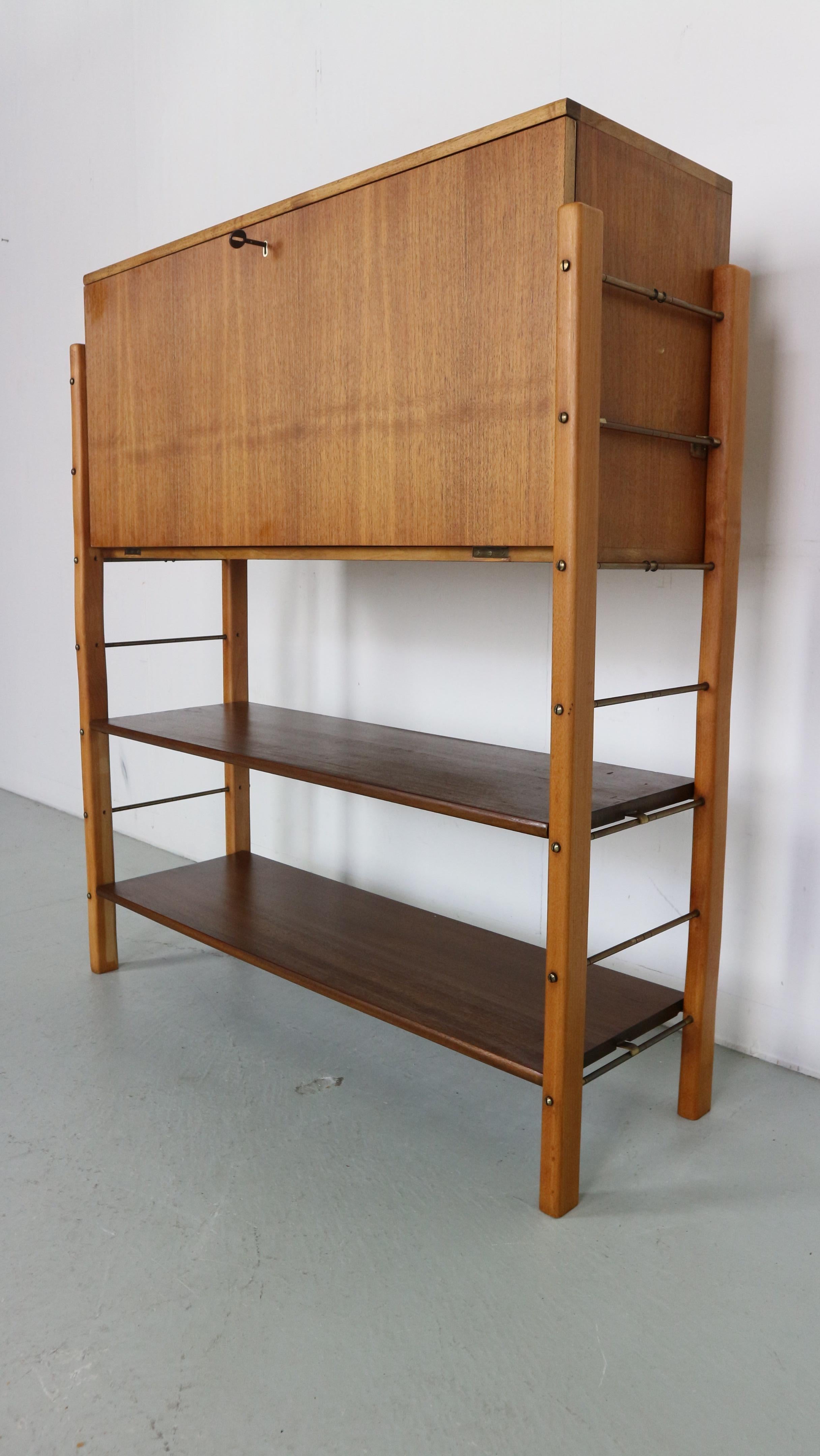 William Watting Walnut Wall System/ Cabinet For Fristho Franeker, 1950s In Good Condition In The Hague, NL