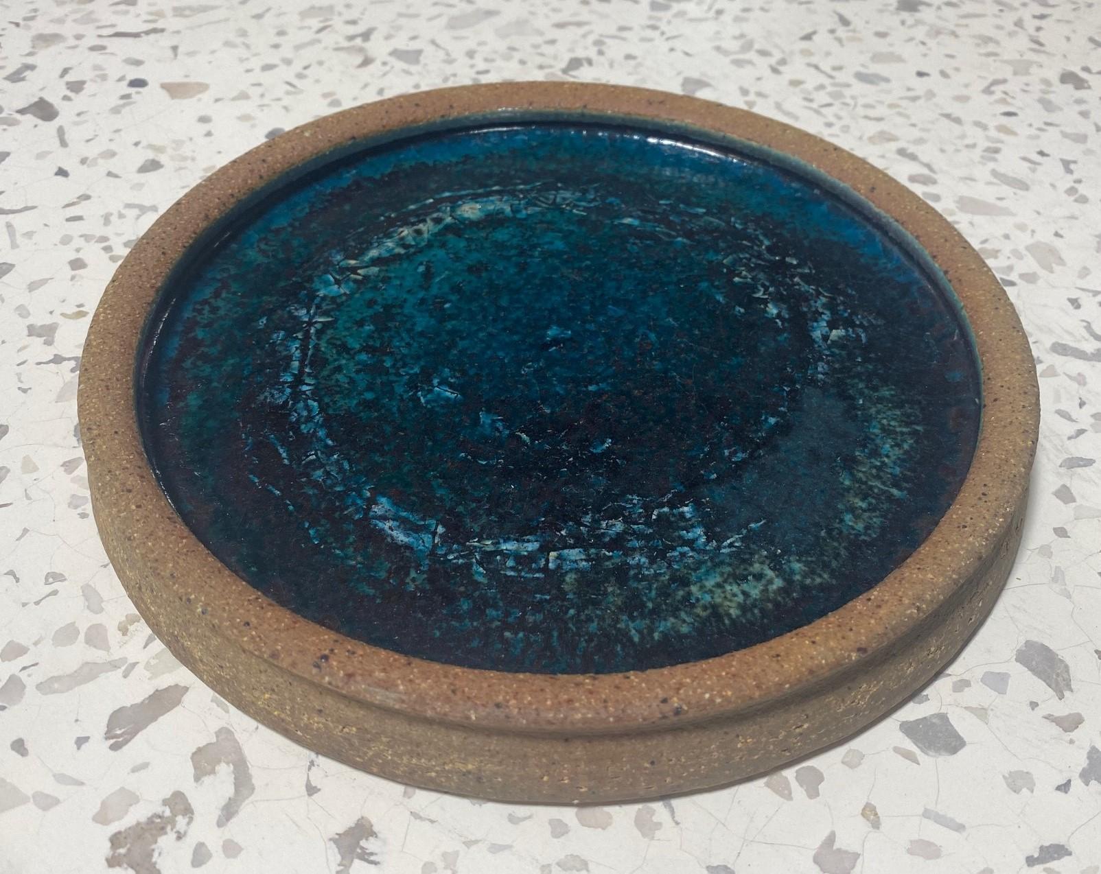Mid-Century Modern William Wyman Signed Massachusetts Midcentury Herring Run Studio Pottery Bowl For Sale