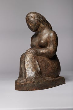 Escultura de mujer desnuda sentada, principios del siglo XX