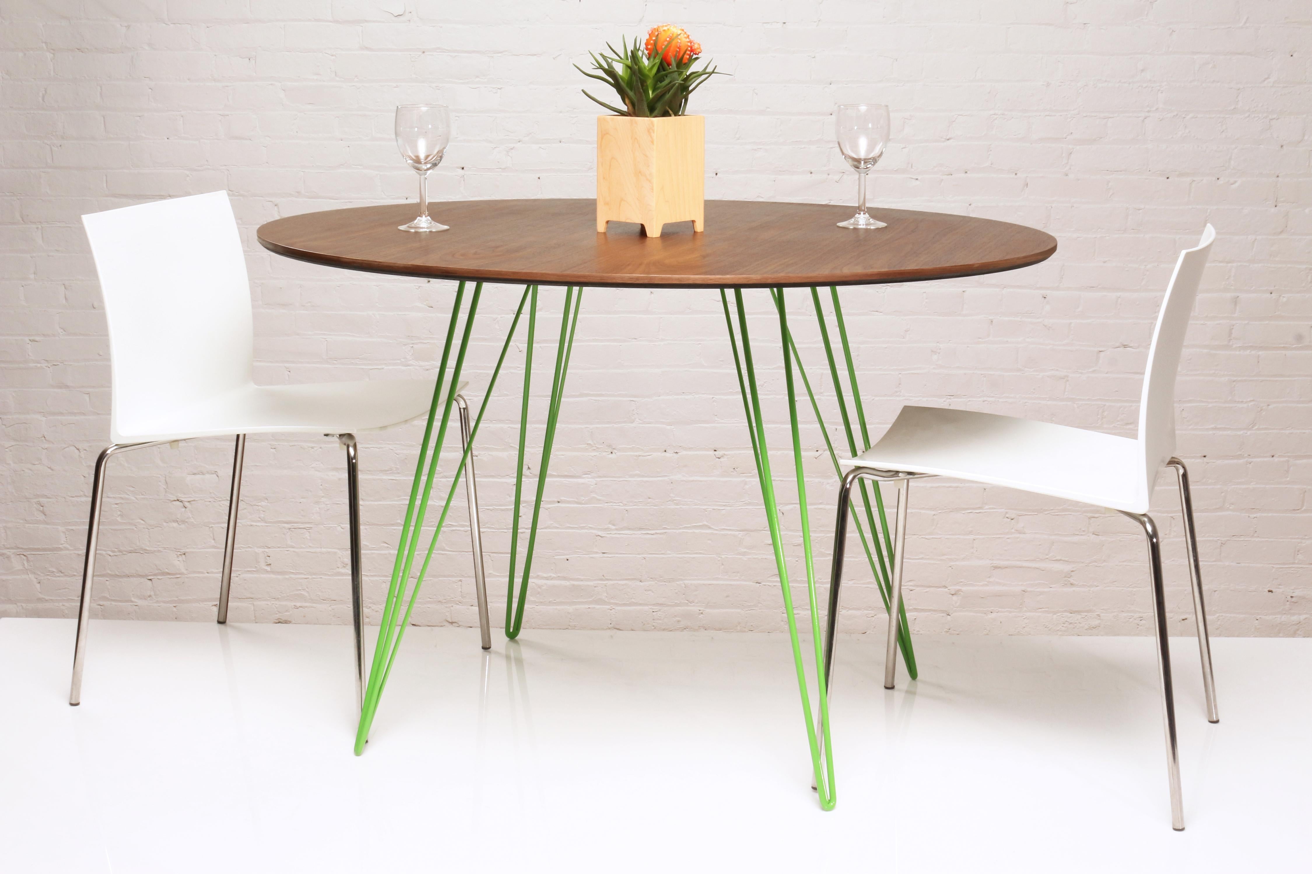 Scandinavian Modern Williams Hairpin Dining Oval Table Walnut Green For Sale