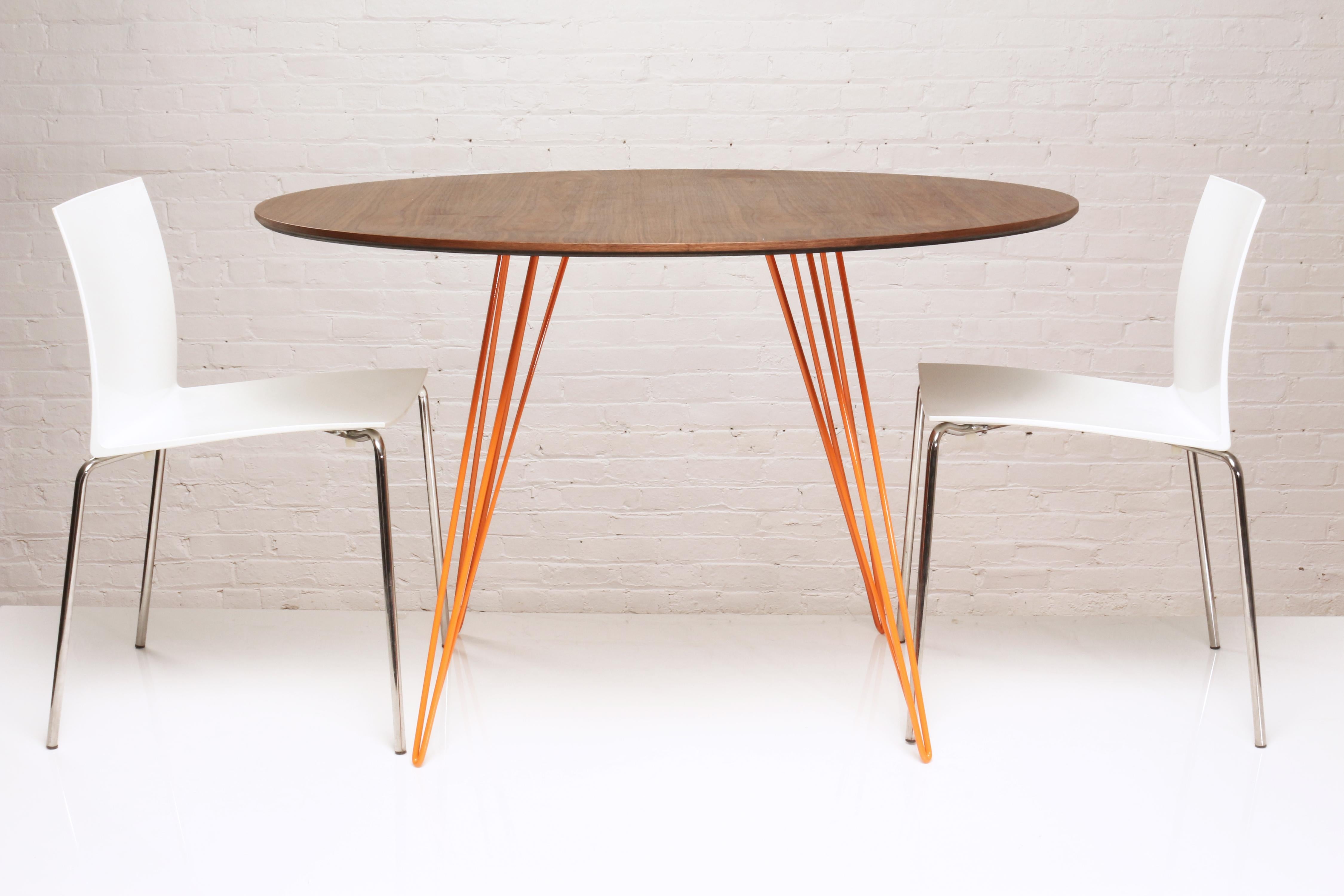 Minimalist Williams Hairpin Dining Oval Table Walnut Orange For Sale