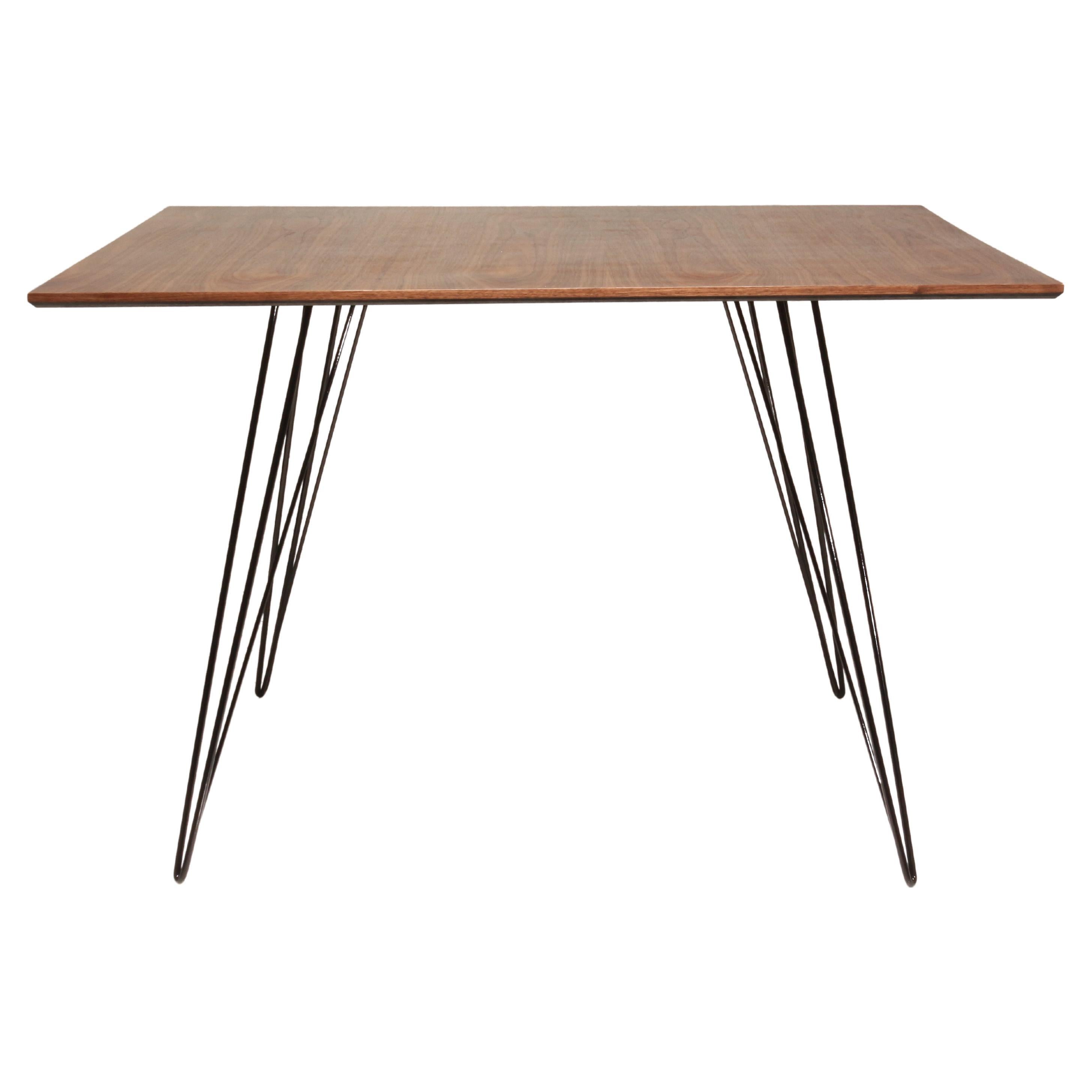 Table rectangulaire de salle à manger à épingle à cheveux Williams en noyer noir en vente