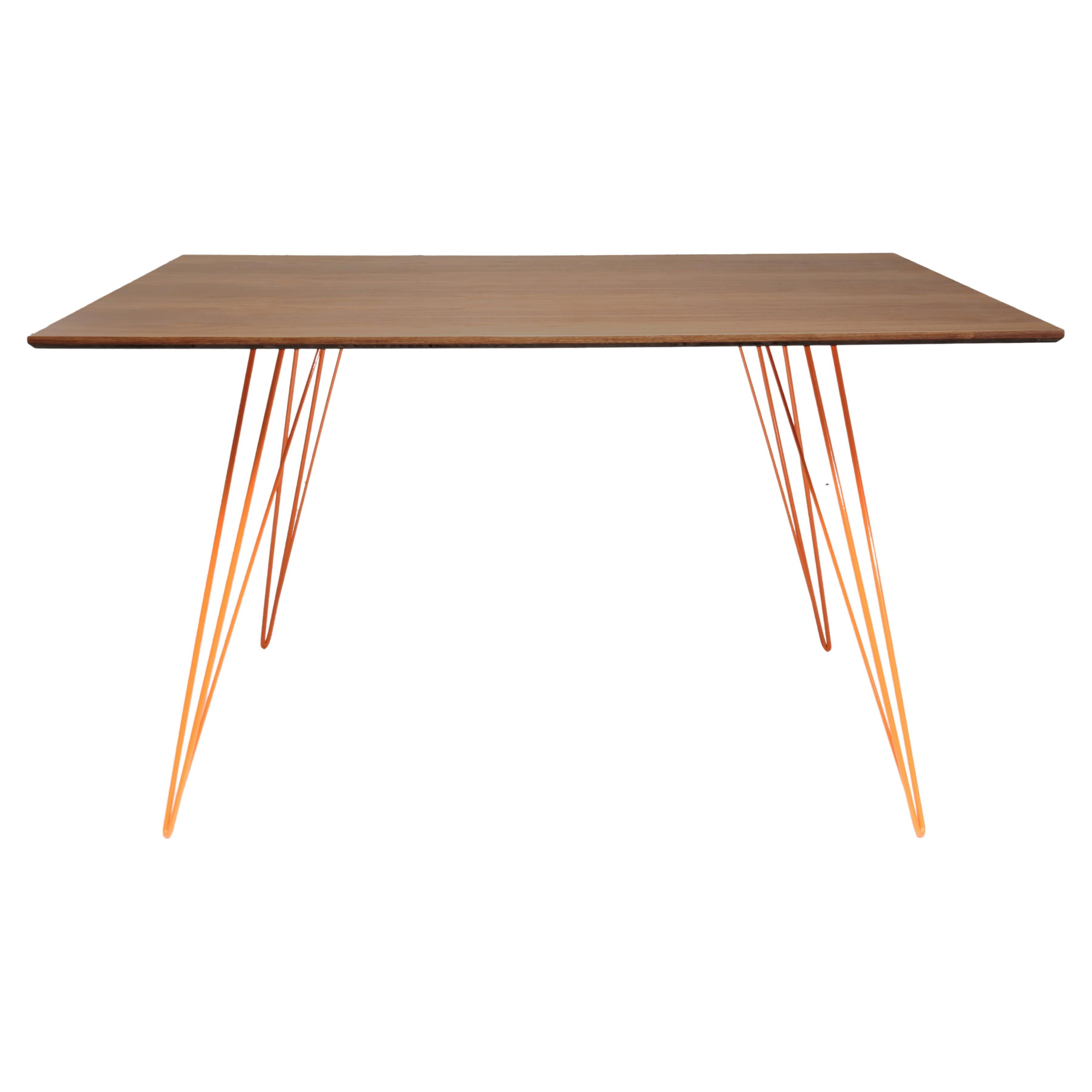 Williams Williams, rechteckiger Esstisch mit Haarnadel, Nussbaum Orange