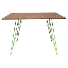 Williams Hairpin Esstisch, quadratischer Tisch, Nussbaumgrün