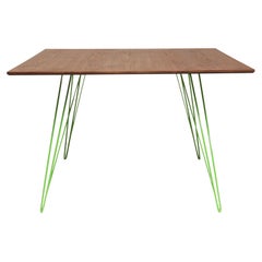 Table carrée de salle à manger à épingle à cheveux Williams en noyer vert