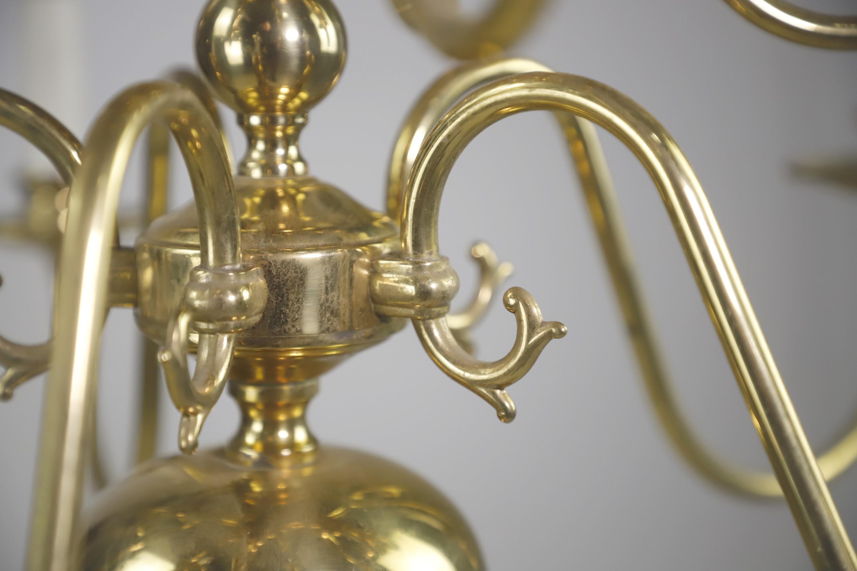 Williamsburg 2 Tier 10 Candelabra Light Brass Chandelier  For Sale 1