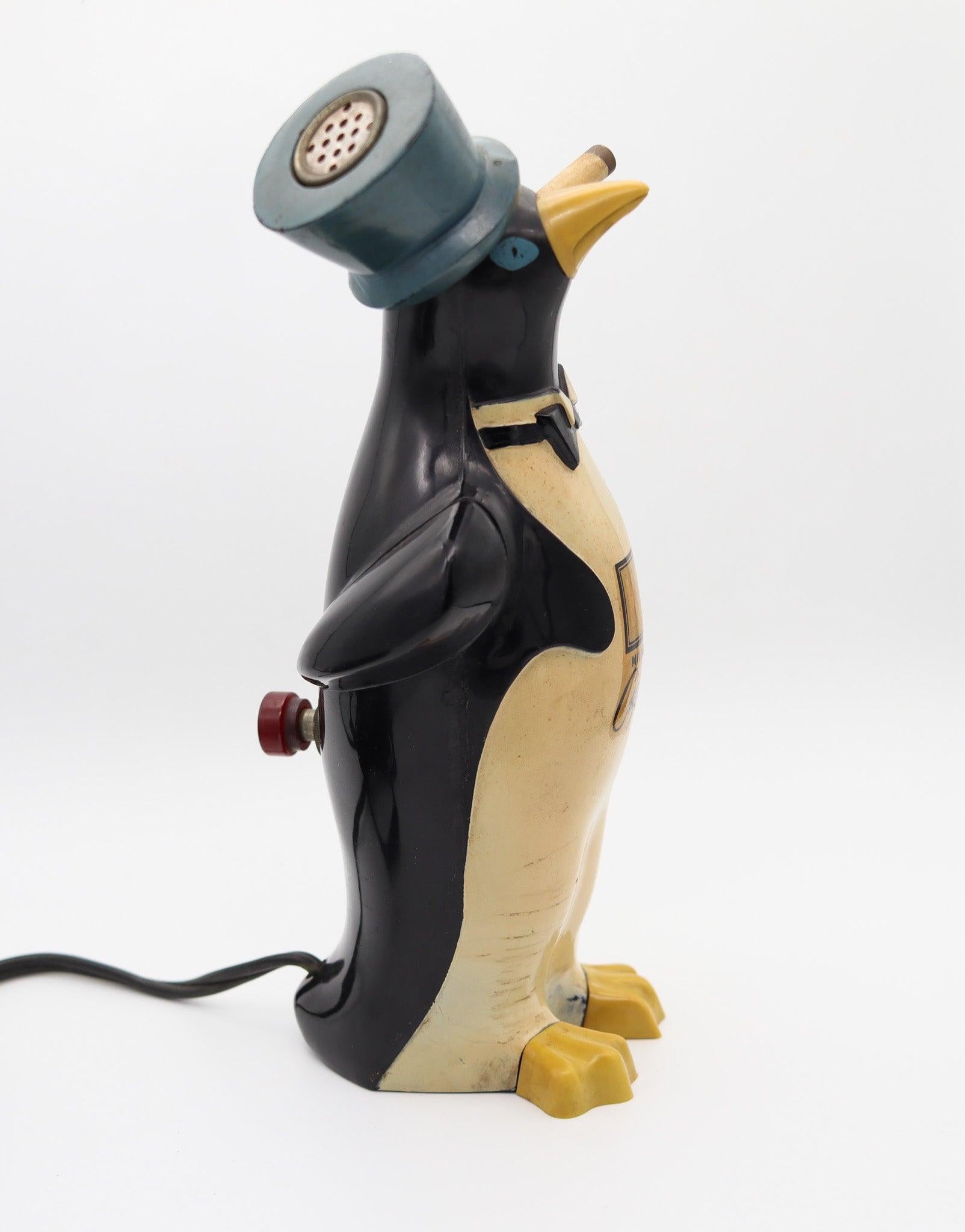 WILLIE KOOL 1938 The Penguin Figural Bar And Table-Desk Electric Lighter In Good Condition For Sale In Miami, FL
