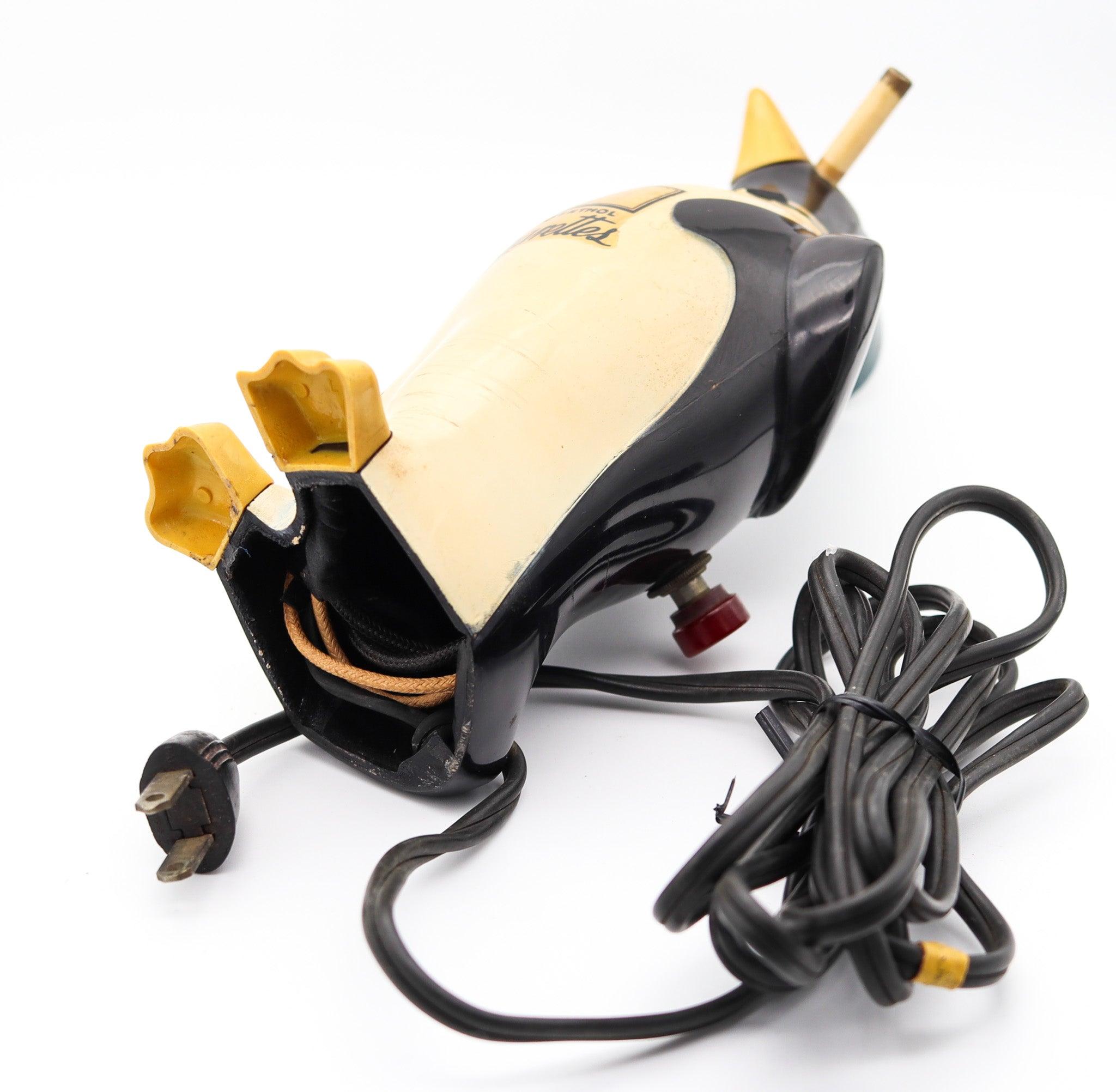 WILLIE KOOL 1938 The Penguin Figural Bar And Table-Desk Electric Lighter For Sale 1