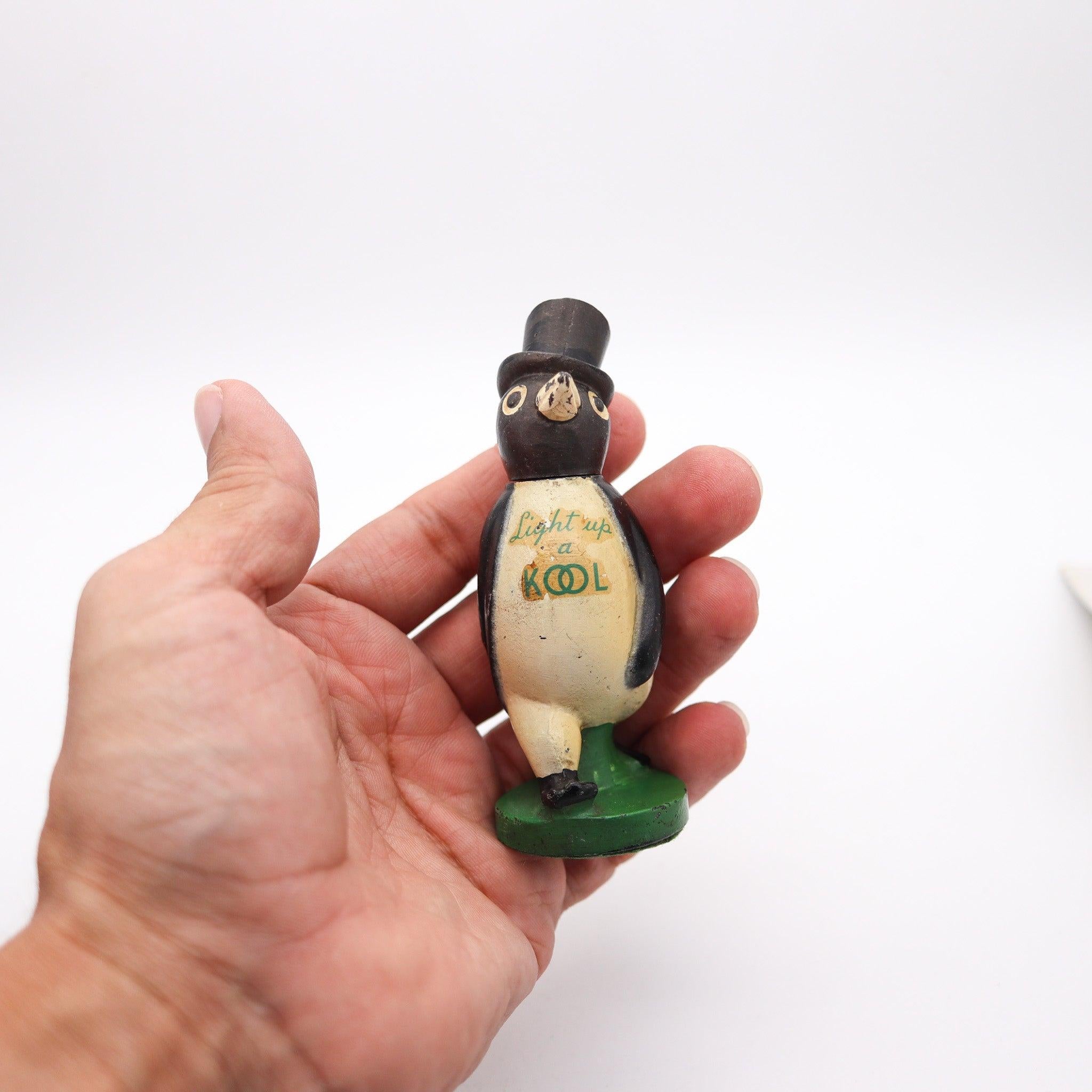WILLIE KOOL 1938 The Penguin Figural Bar And Table-Desk Petrol Lighter For Sale 5