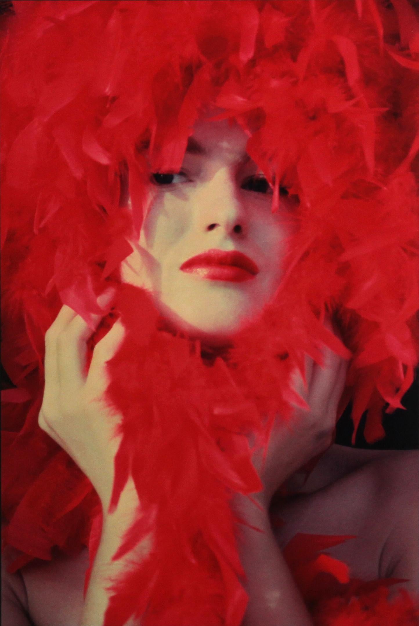 « Lady in Red », photographie de mode de Willie Miller en vente 2