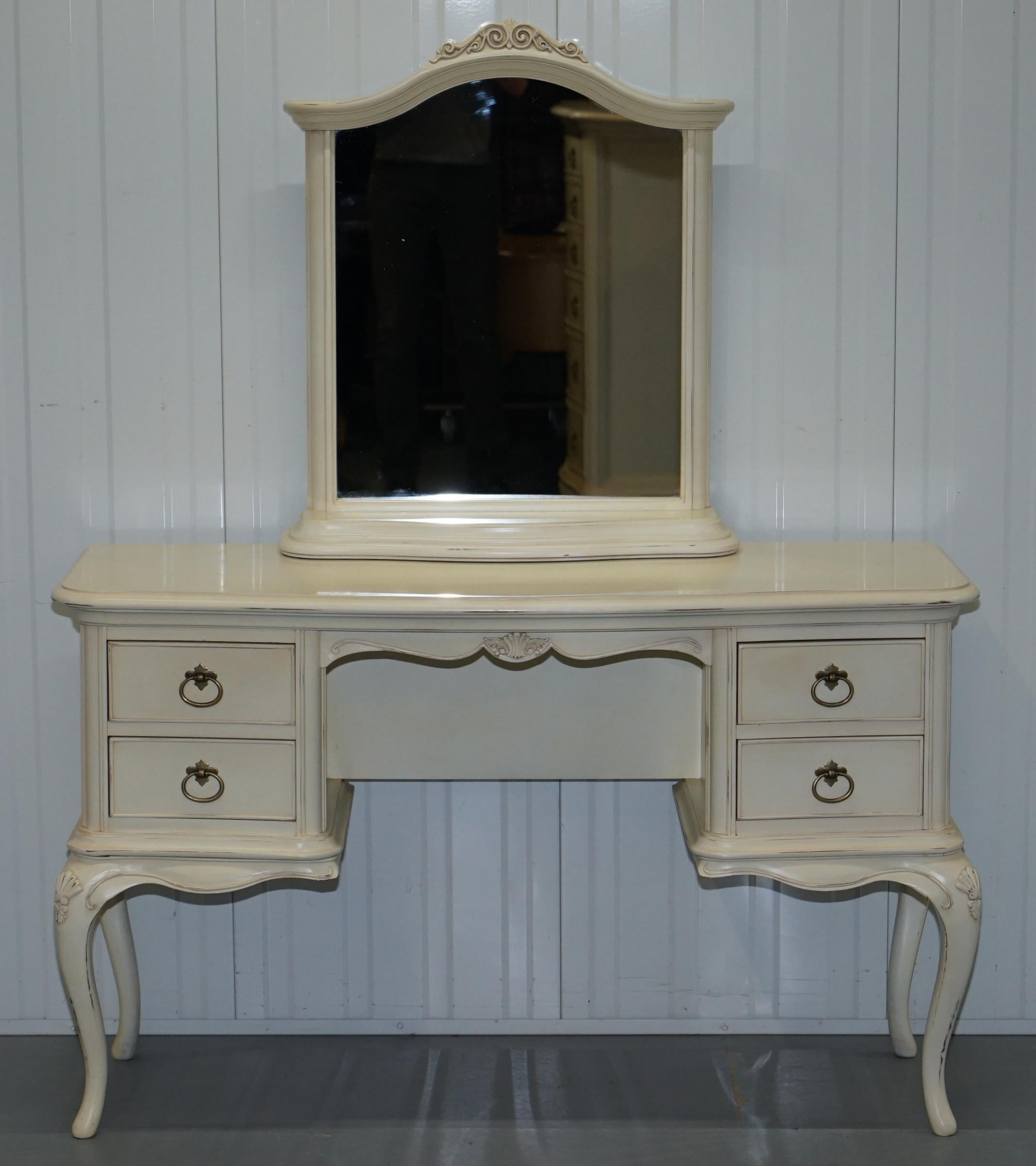 willis and gambier dressing table