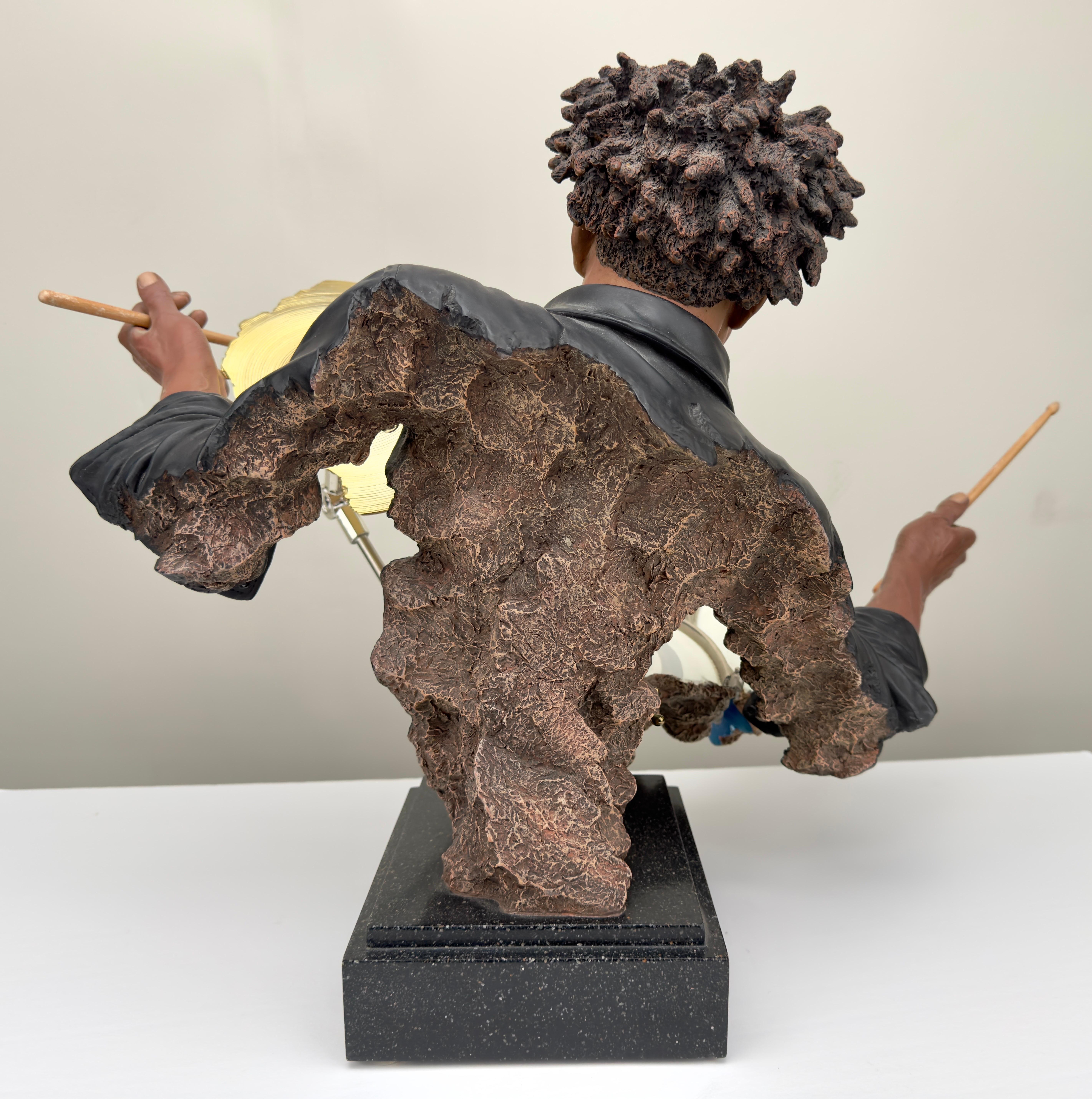 The Drummer sculpture en résine moulée, signée Willitts Designs International  en vente 4