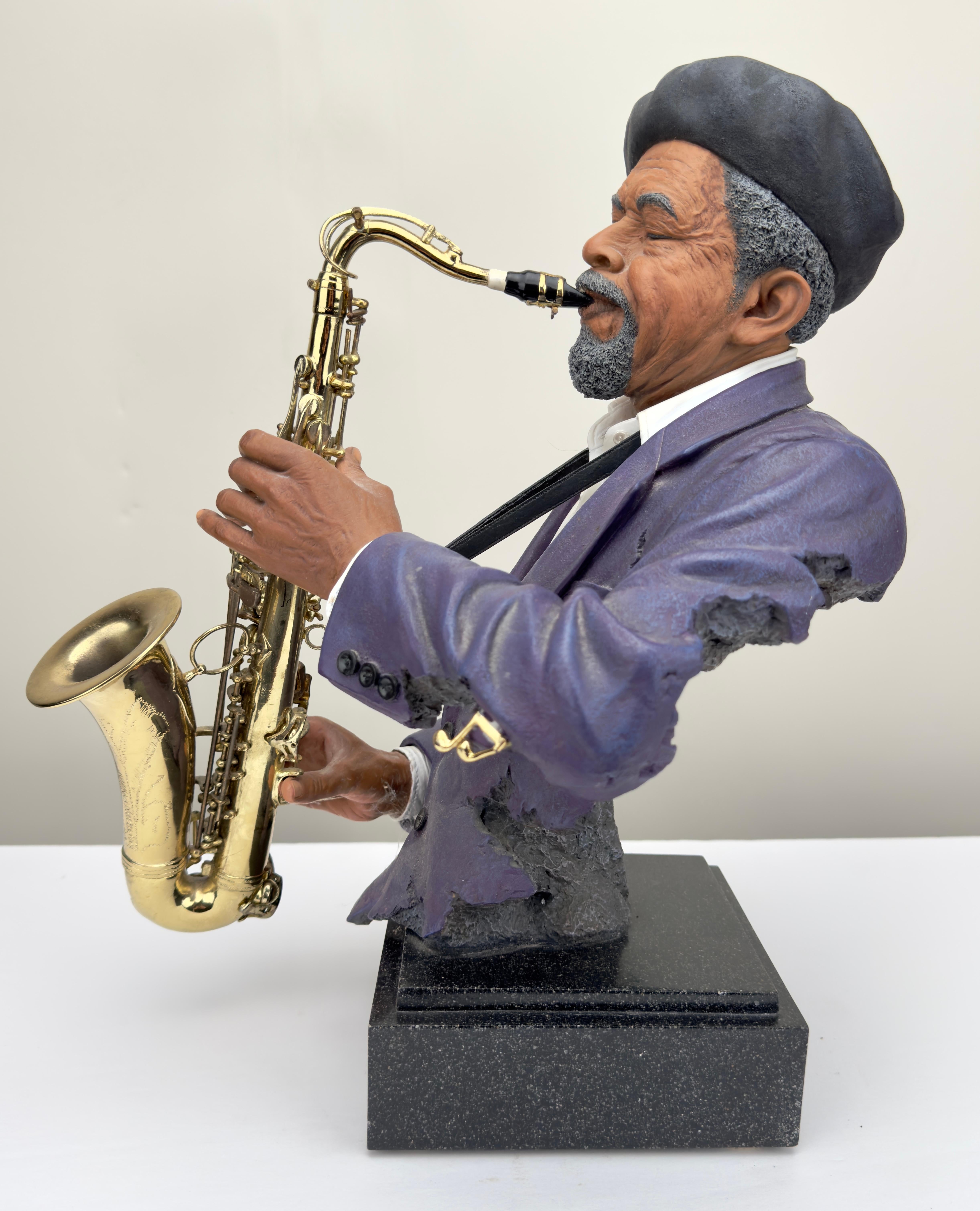Sculpture de musicien « Sax Appeal » en résine moulée, signée et numérotée par Willitts  en vente 2