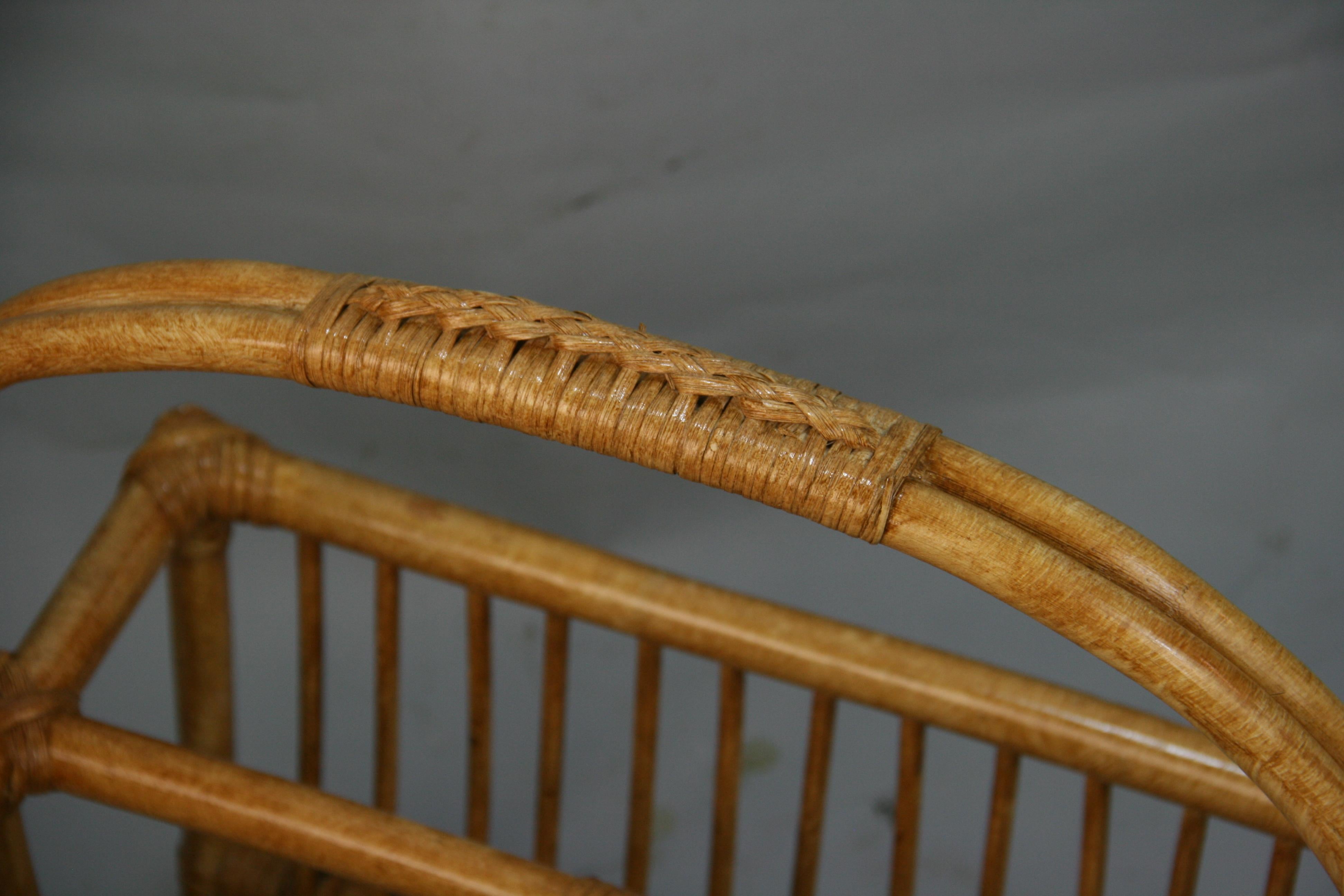 Willow and Rattan Magazine Rack In Good Condition For Sale In Douglas Manor, NY