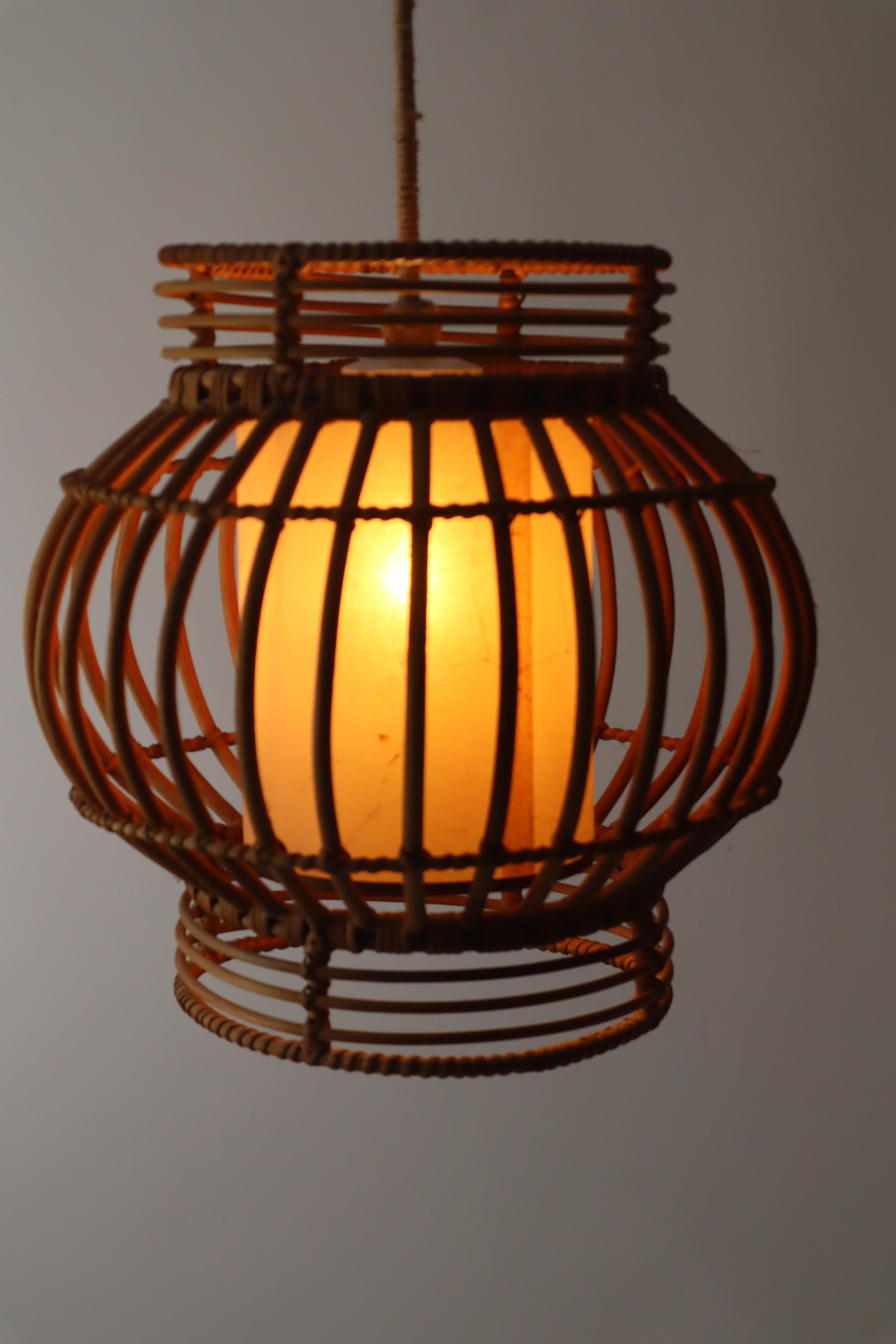 Lampada a sospensione Global in salice e vimini, anni '60 in vendita 4