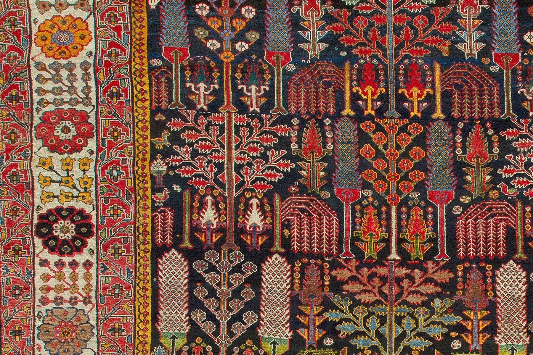 Willow Tree Antique Persian Bakhtiari Wool Rug, 20th Century In Good Condition In New York, NY