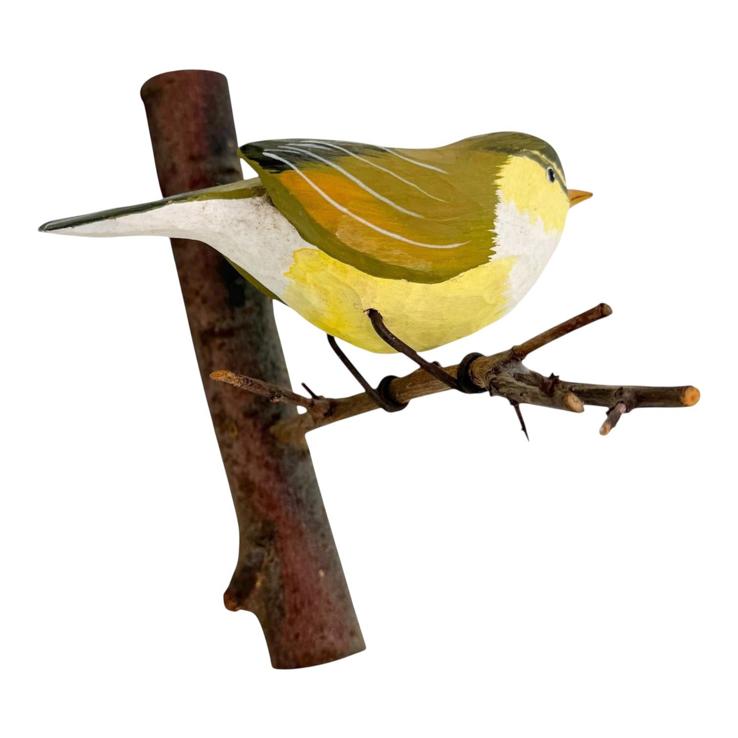 Fin du 20e siècle Fauvette des saules Viechtauer Oiseau en bois sculpté Folk Art Black Forest Antique Autriche en vente