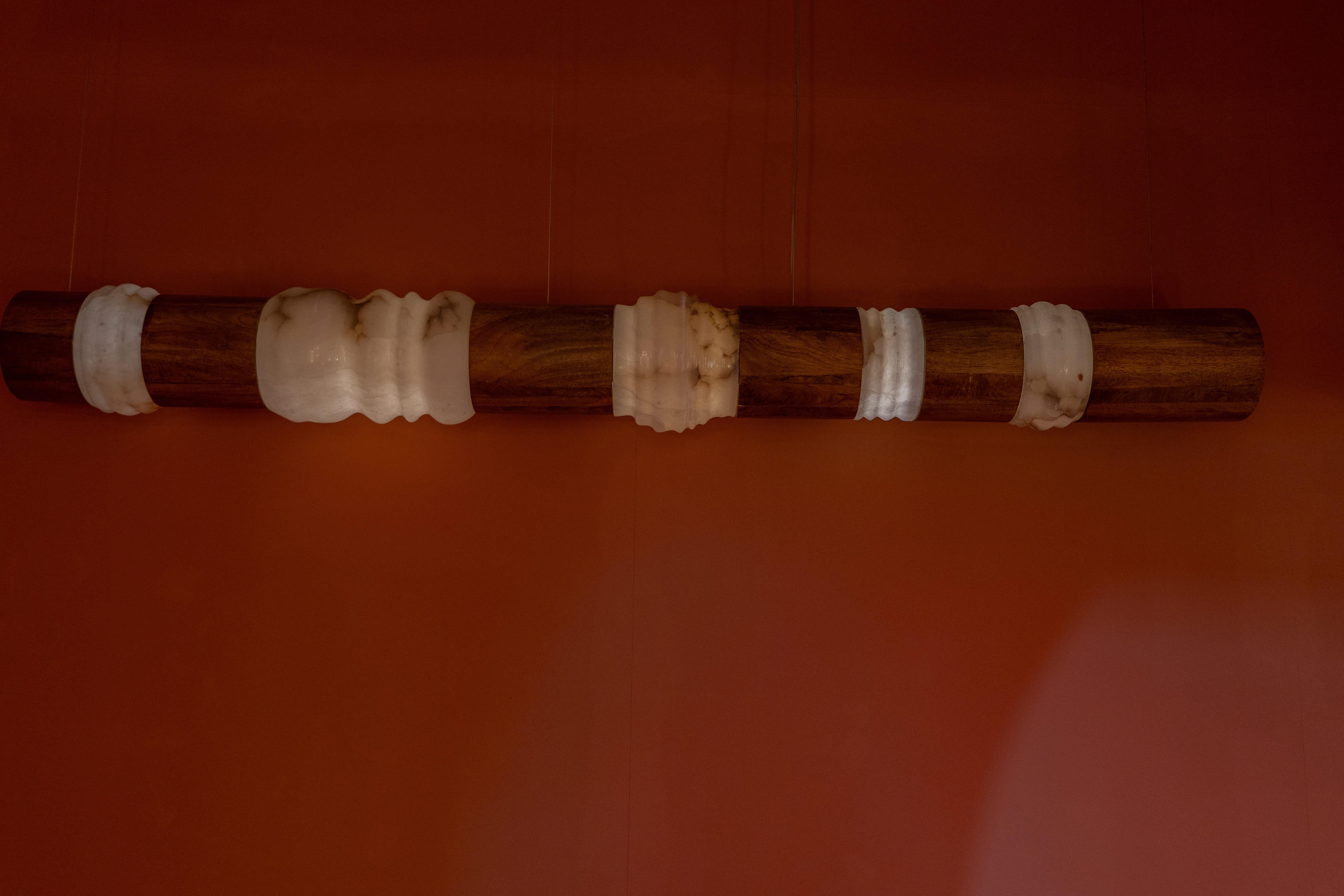 Indien Willow Warmth Une applique murale en vente