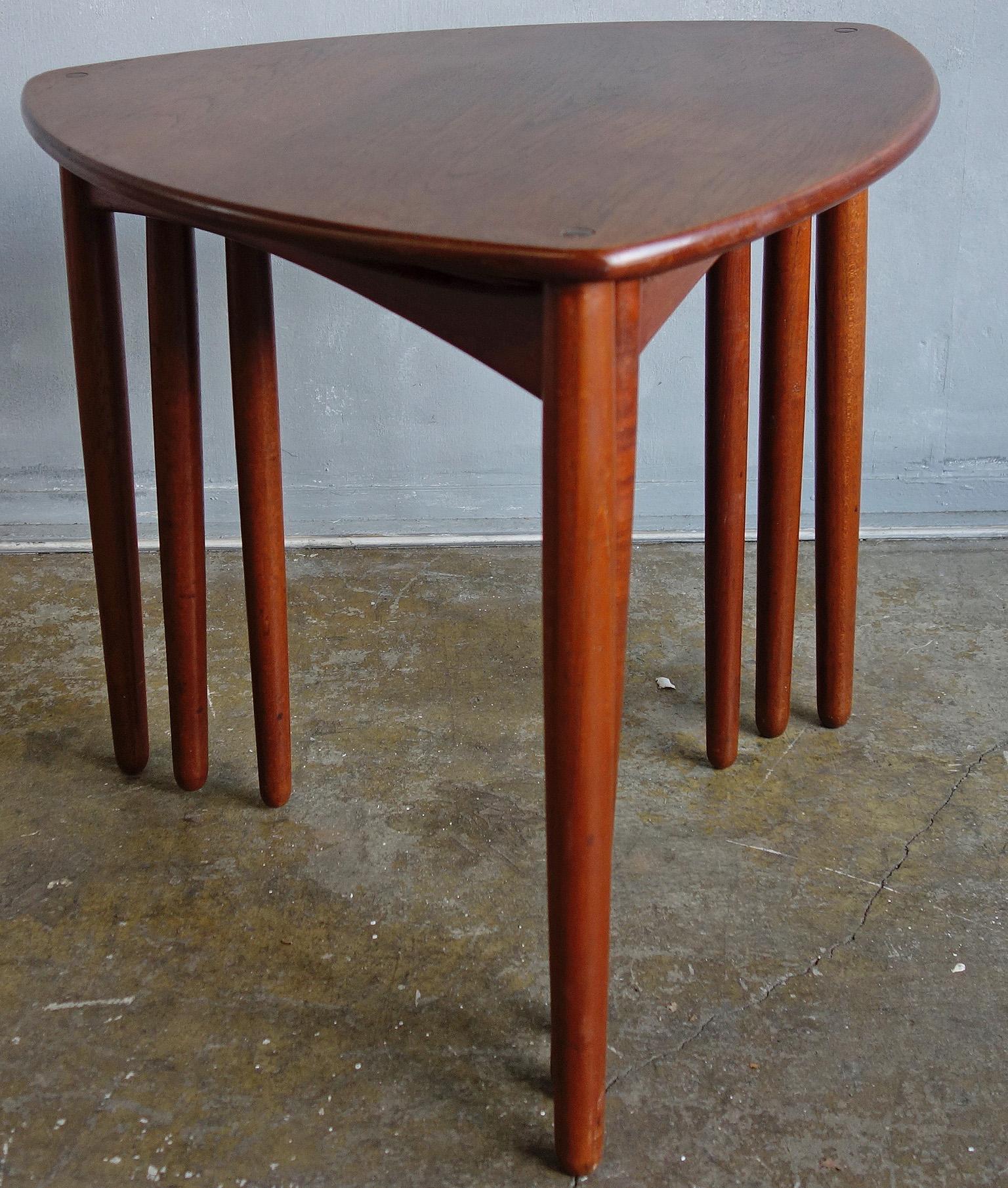 Willy Beck Danish Modern Teak Nesting Tables In Good Condition In BROOKLYN, NY