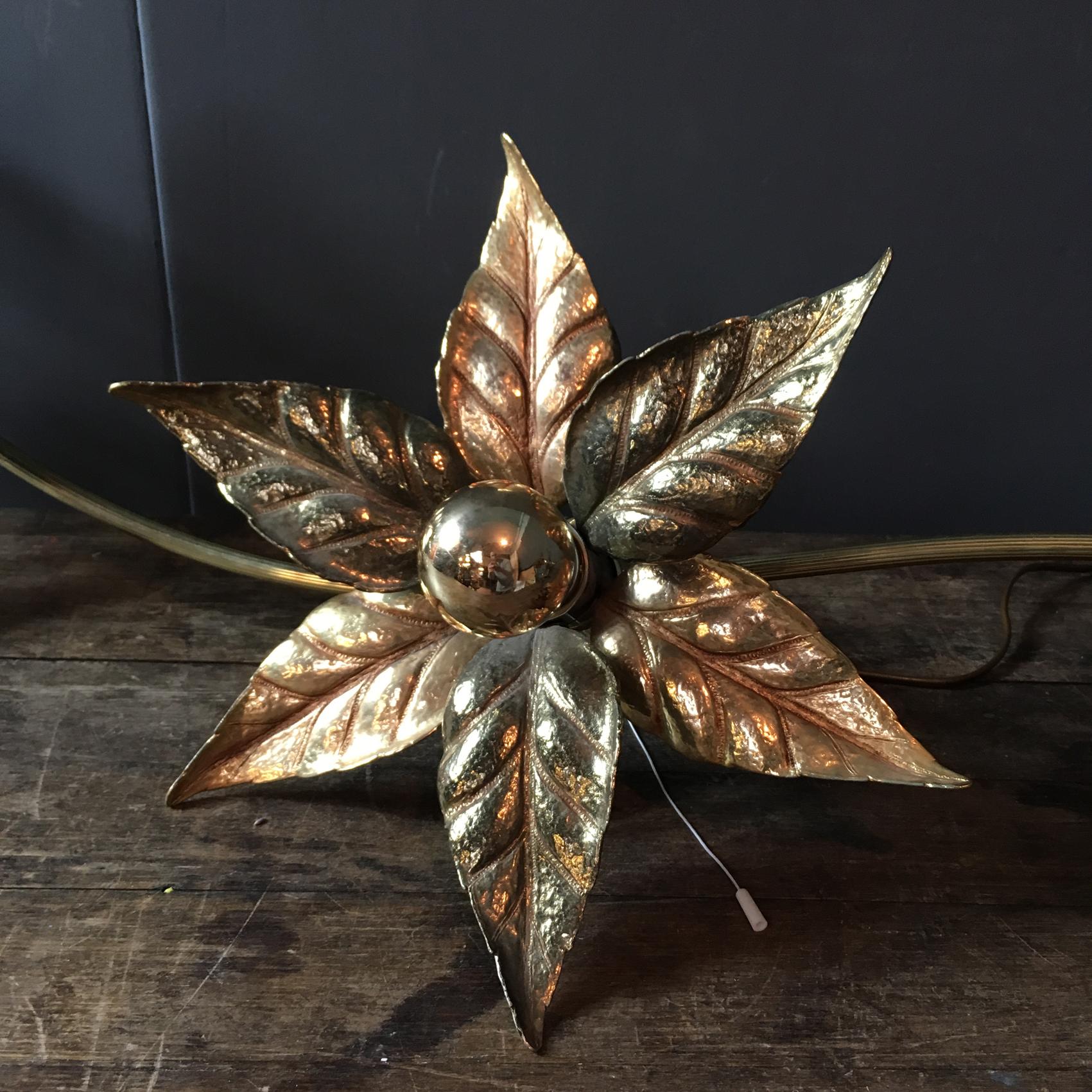 Willy Daro 3 Flower Wall Light, Massive Lighting, Belgium, 1970s In Good Condition In Hastings, GB