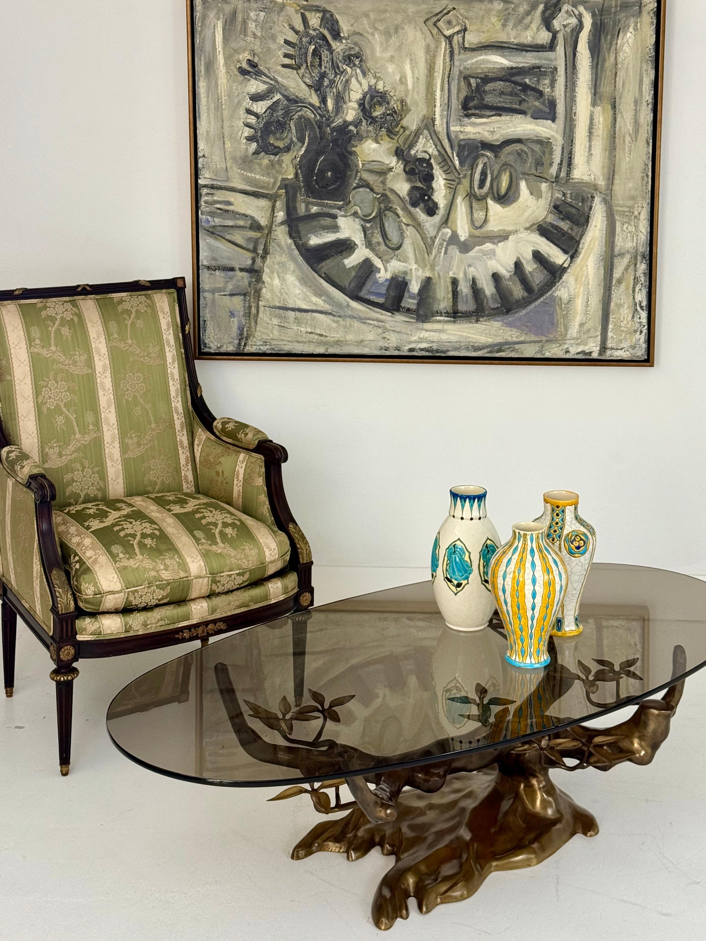 Willy Daro Bonsai Cocktail Table, latón patinado, cristal ahumado, Bélgica, años 70 en venta 2