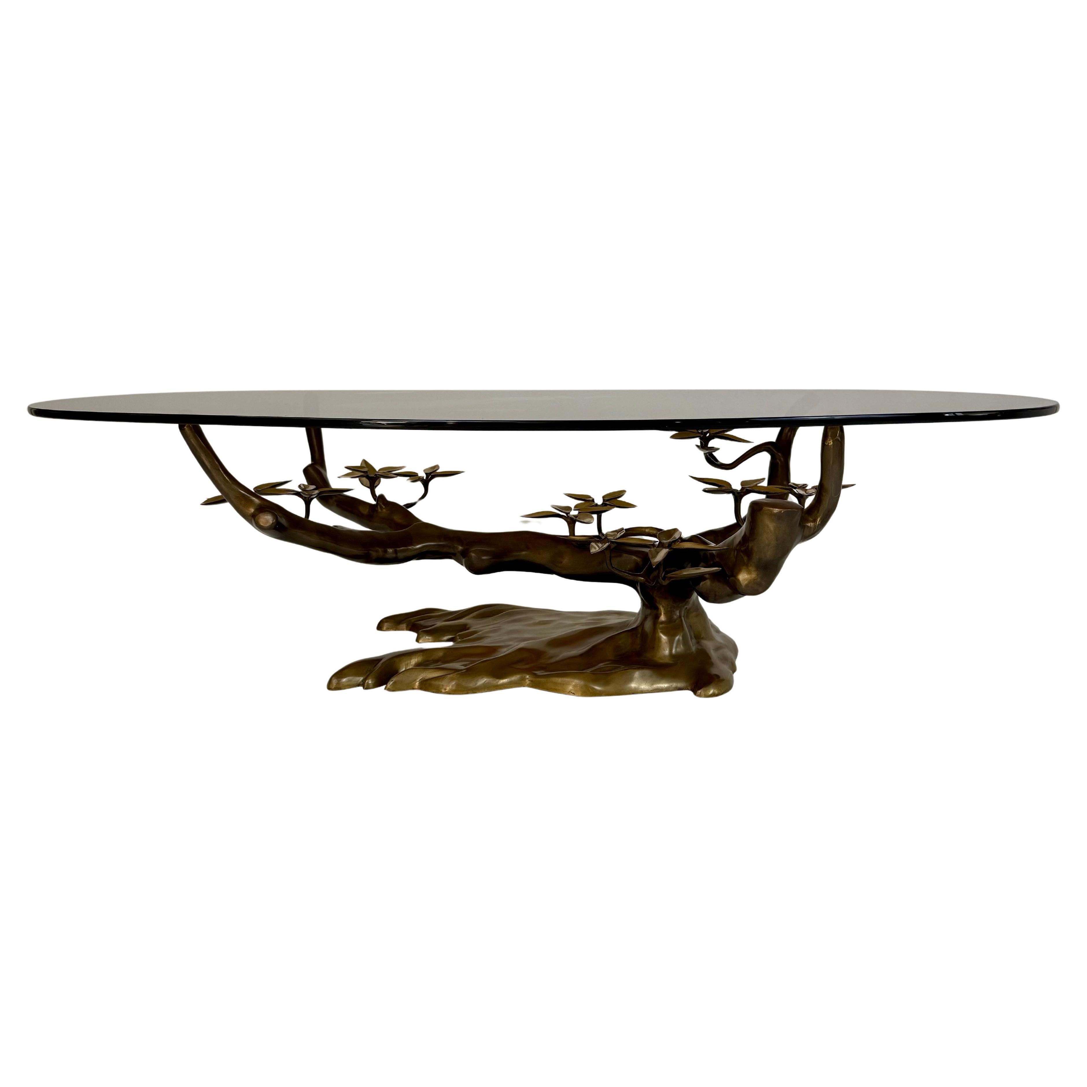 Willy Daro Bonsai Cocktail Table, latón patinado, cristal ahumado, Bélgica, años 70 en venta
