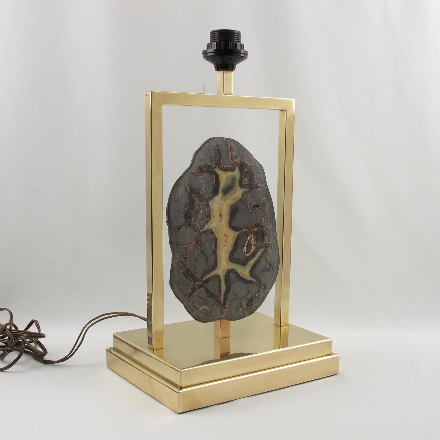 Willy Daro Brass and Geode Stone Table Lamp, 1970s In Good Condition For Sale In Atlanta, GA